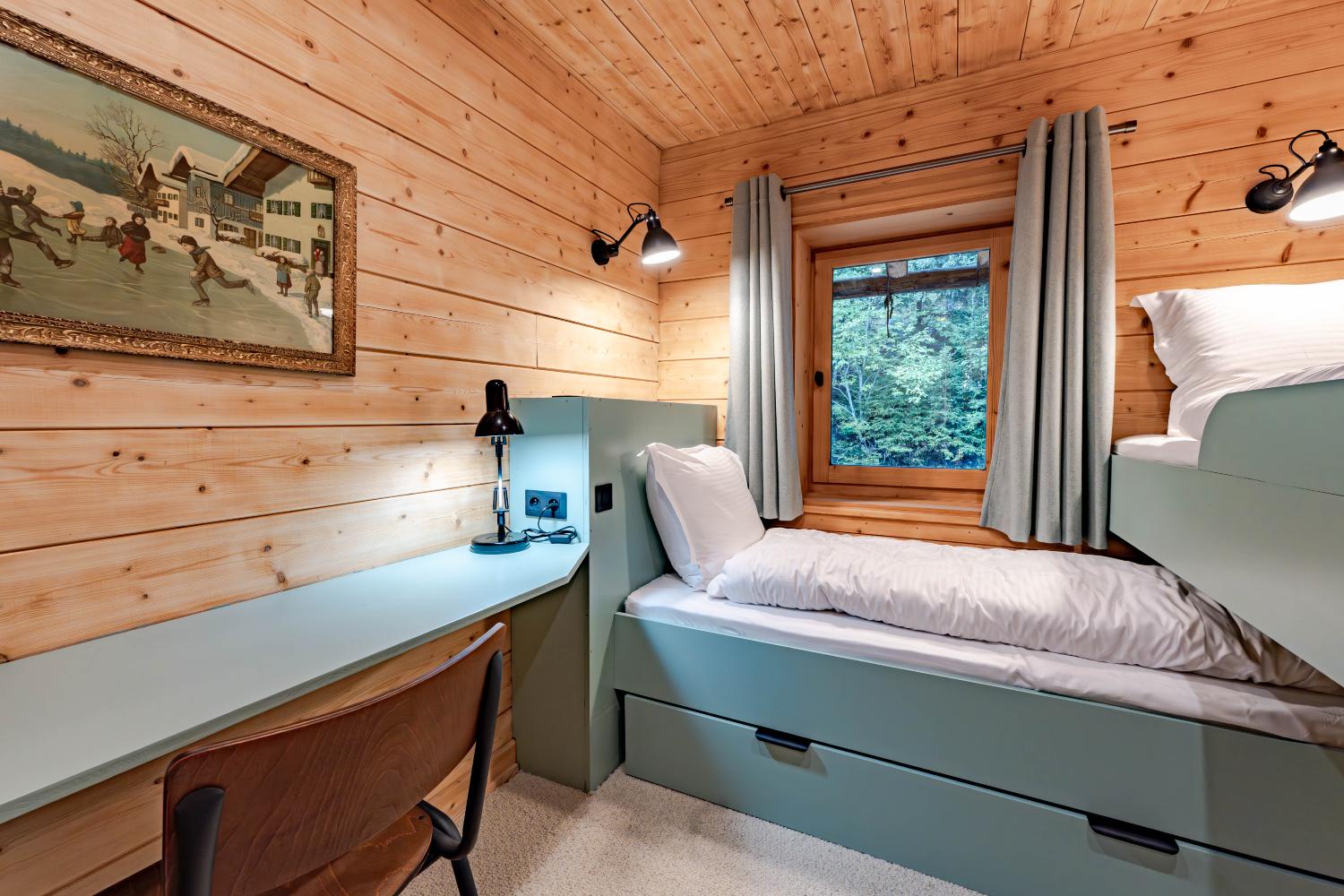 93cff6f9-bc7a-4be6-acbb-70db616b3744-1450783