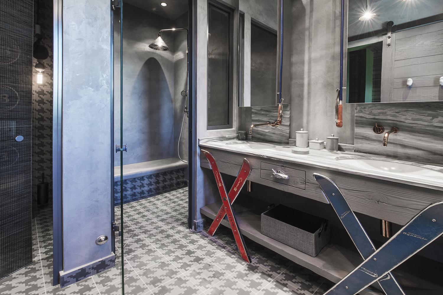 9f82b98d-2b7e-4bd0-920e-10772f794872-1451780