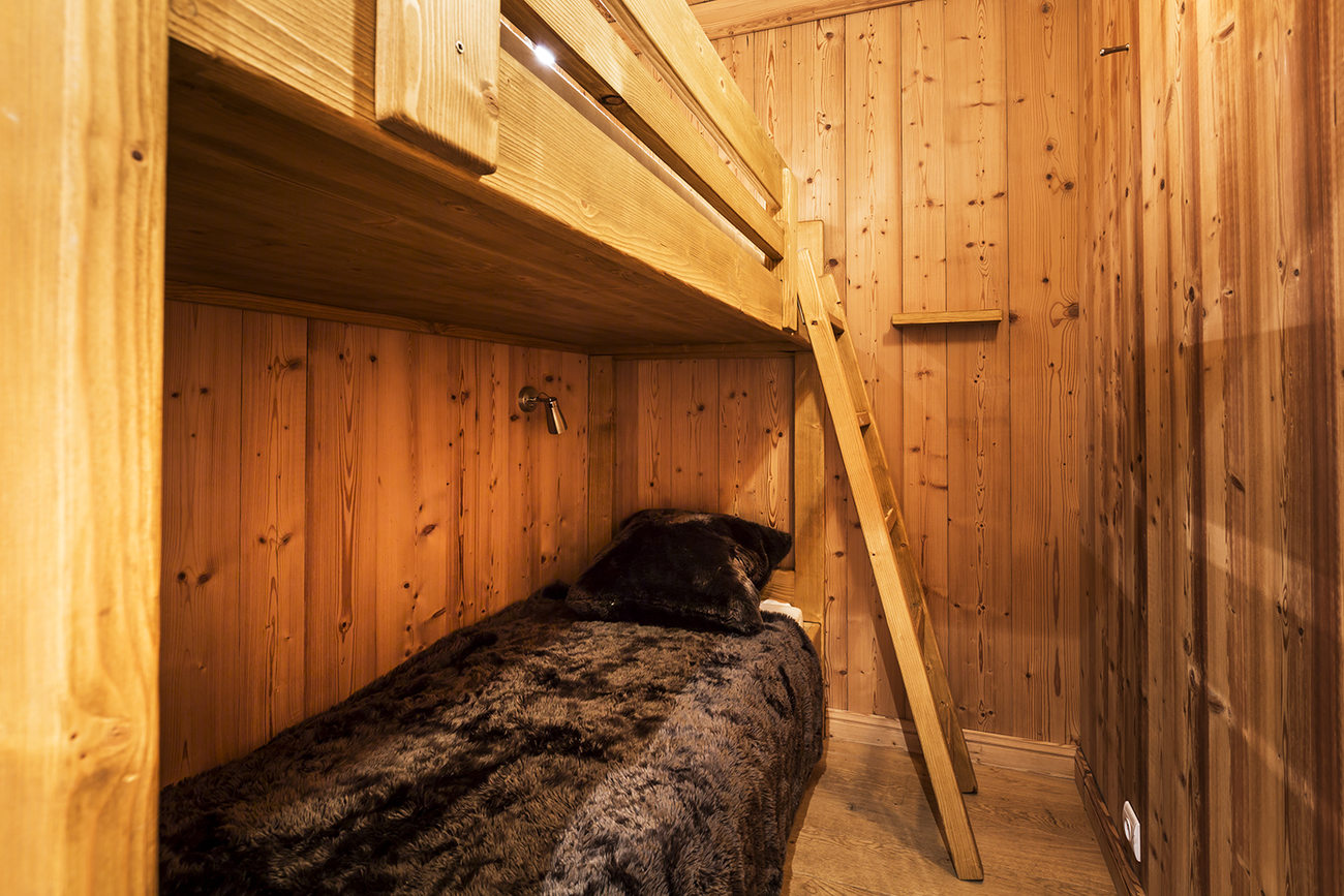 _lv_images__lot_0000010008_10_1456752