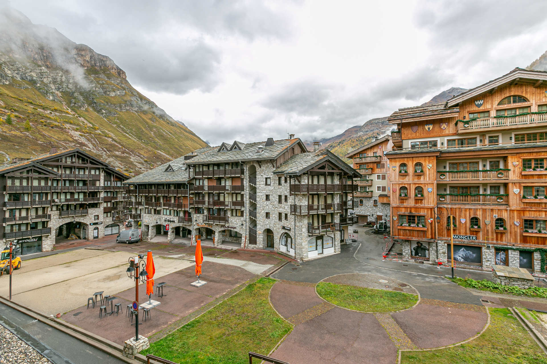 _lv_images__lot_0000010010_13_1458165