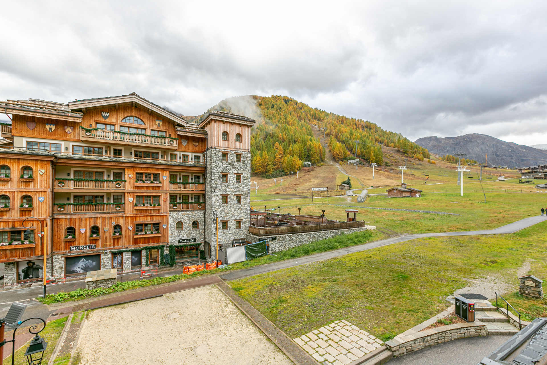 _lv_images__lot_0000010012_11_1456923