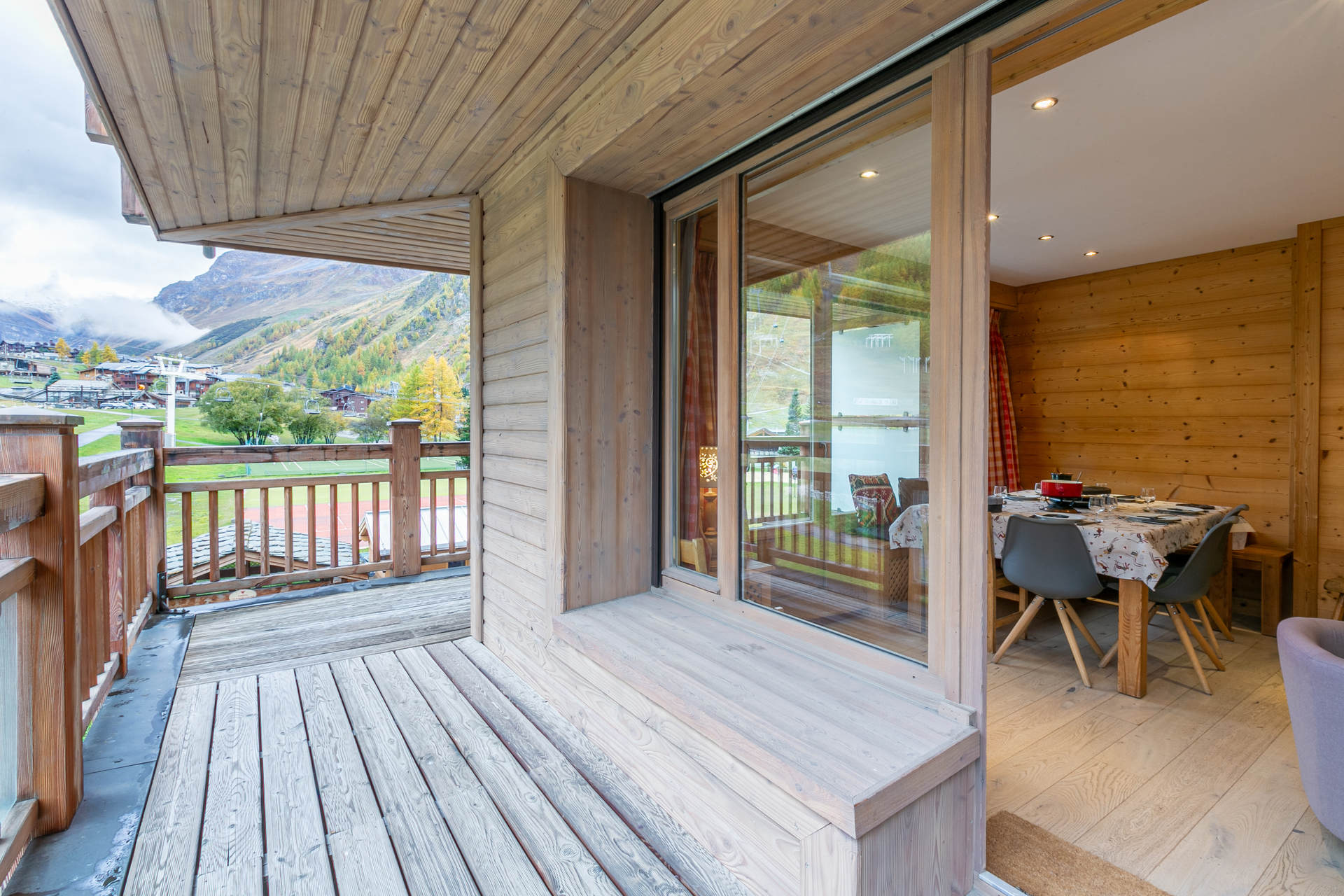 _lv_images__lot_0000010012_15_1456927