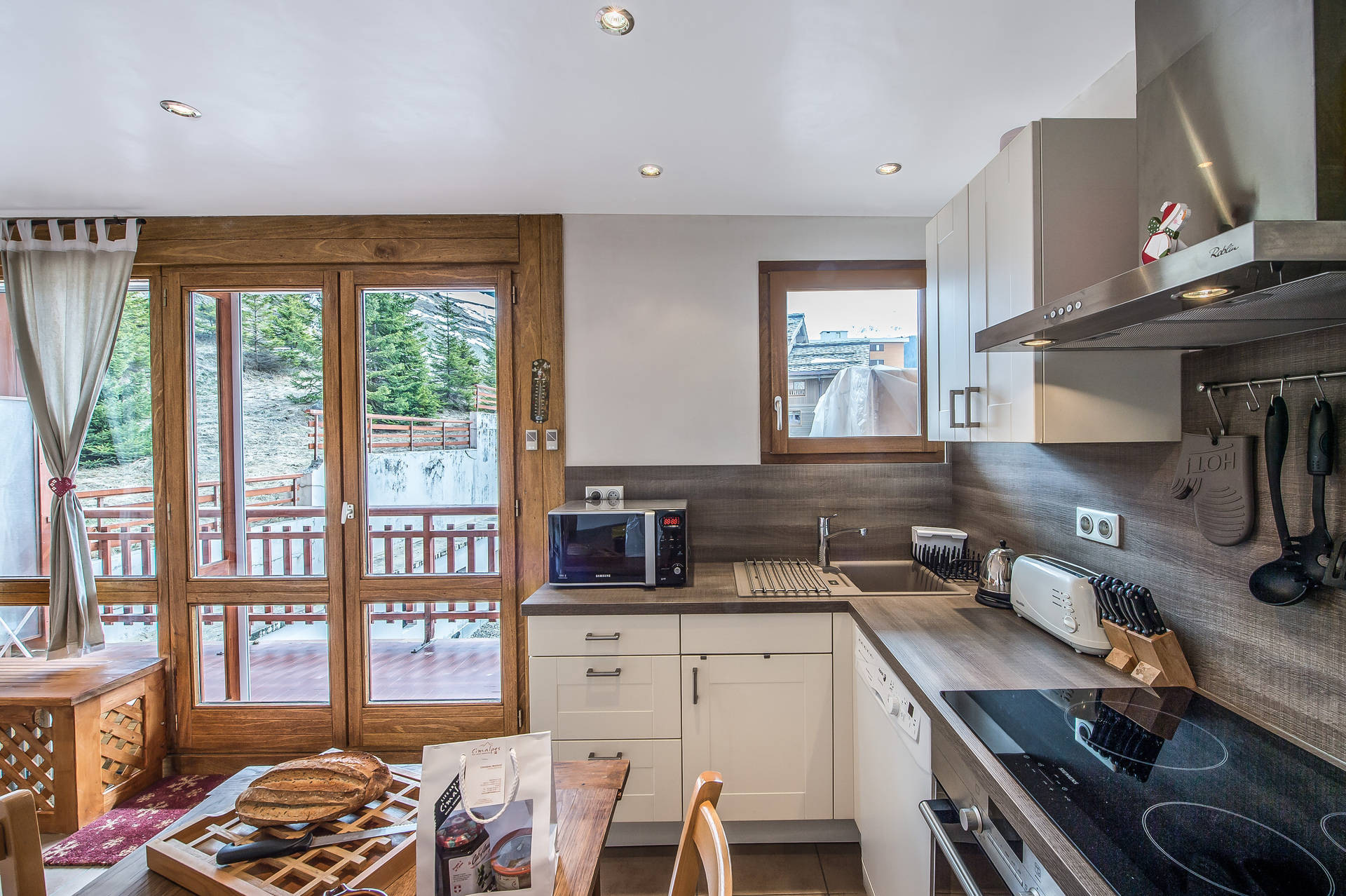 _lv_images__lot_0000010039_09_1446062