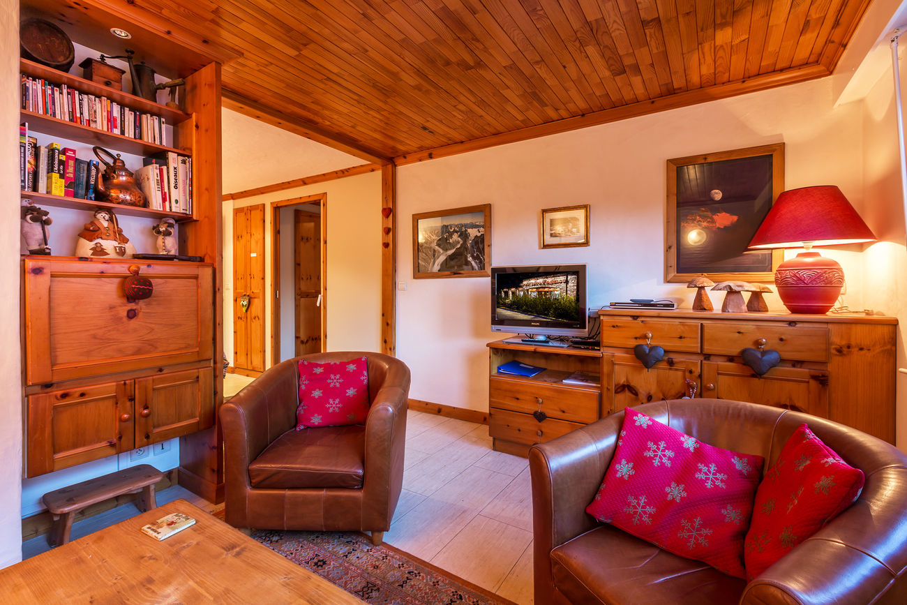 _lv_images__lot_0000030044_03_1458621