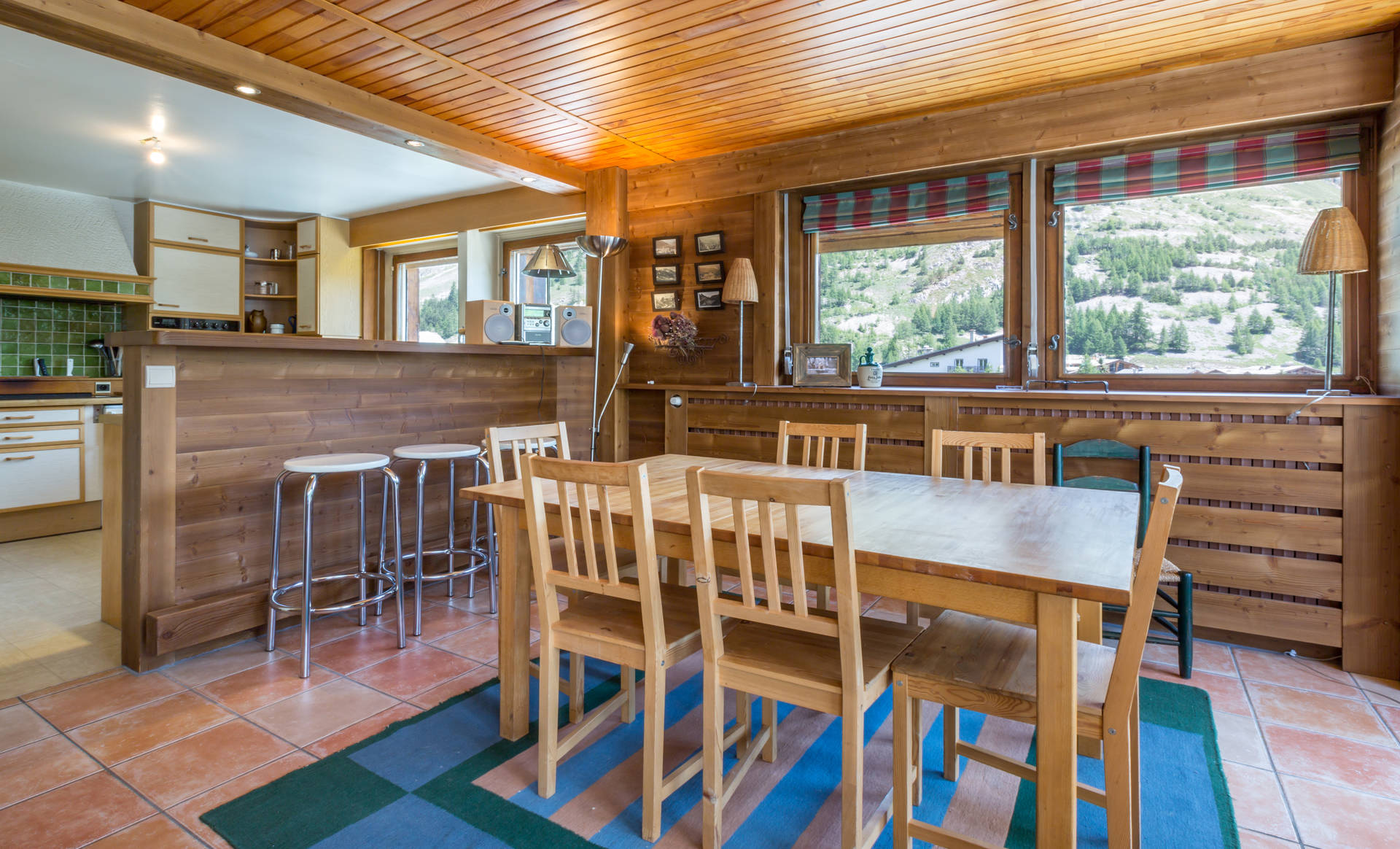 _lv_images__lot_0000030045_02_1455006