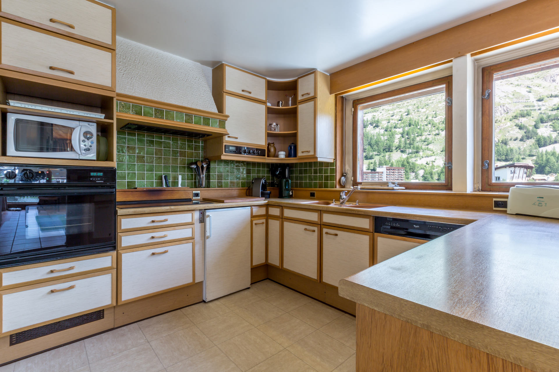 _lv_images__lot_0000030045_05_1455009