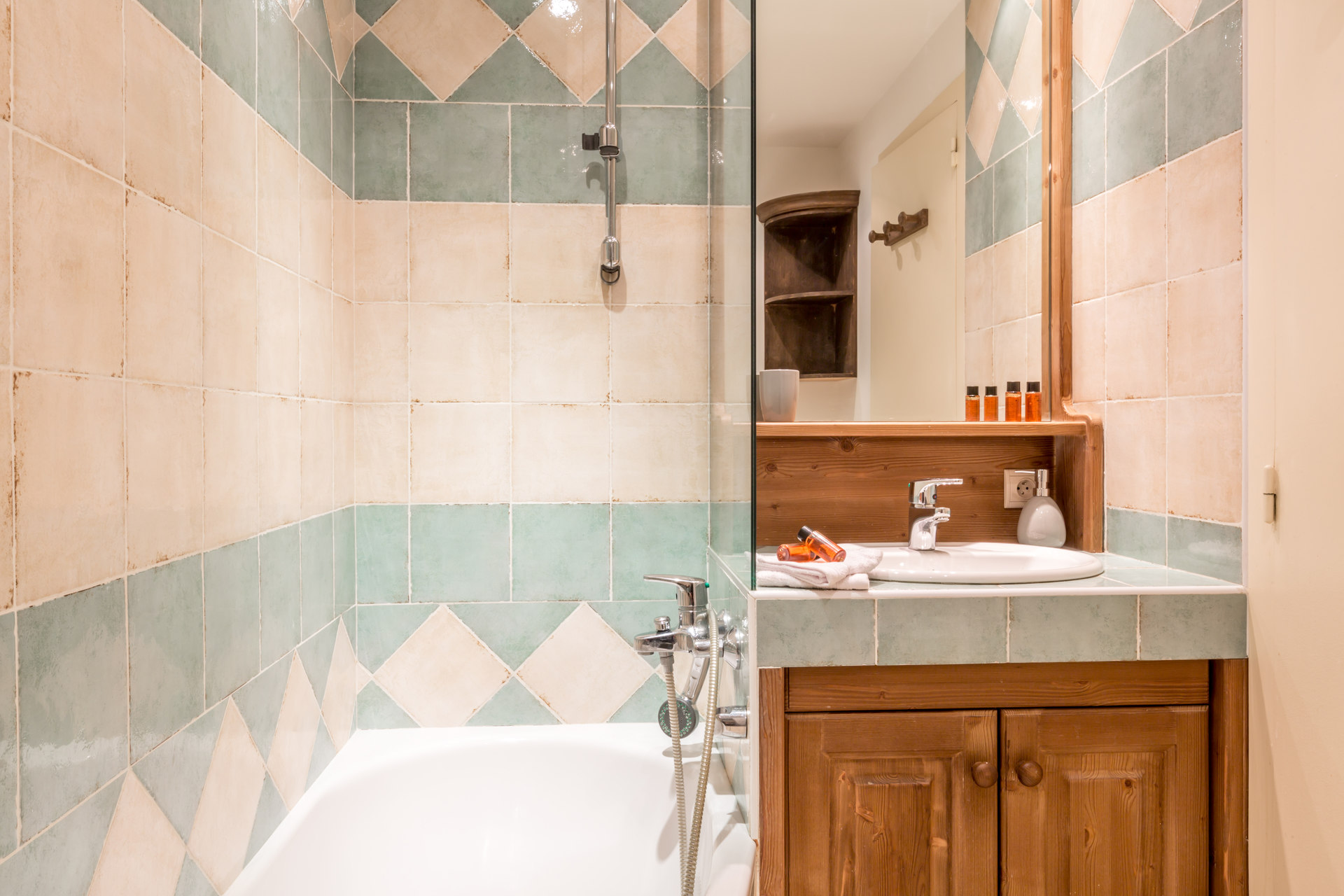 _lv_images__lot_0000030045_11_1455015