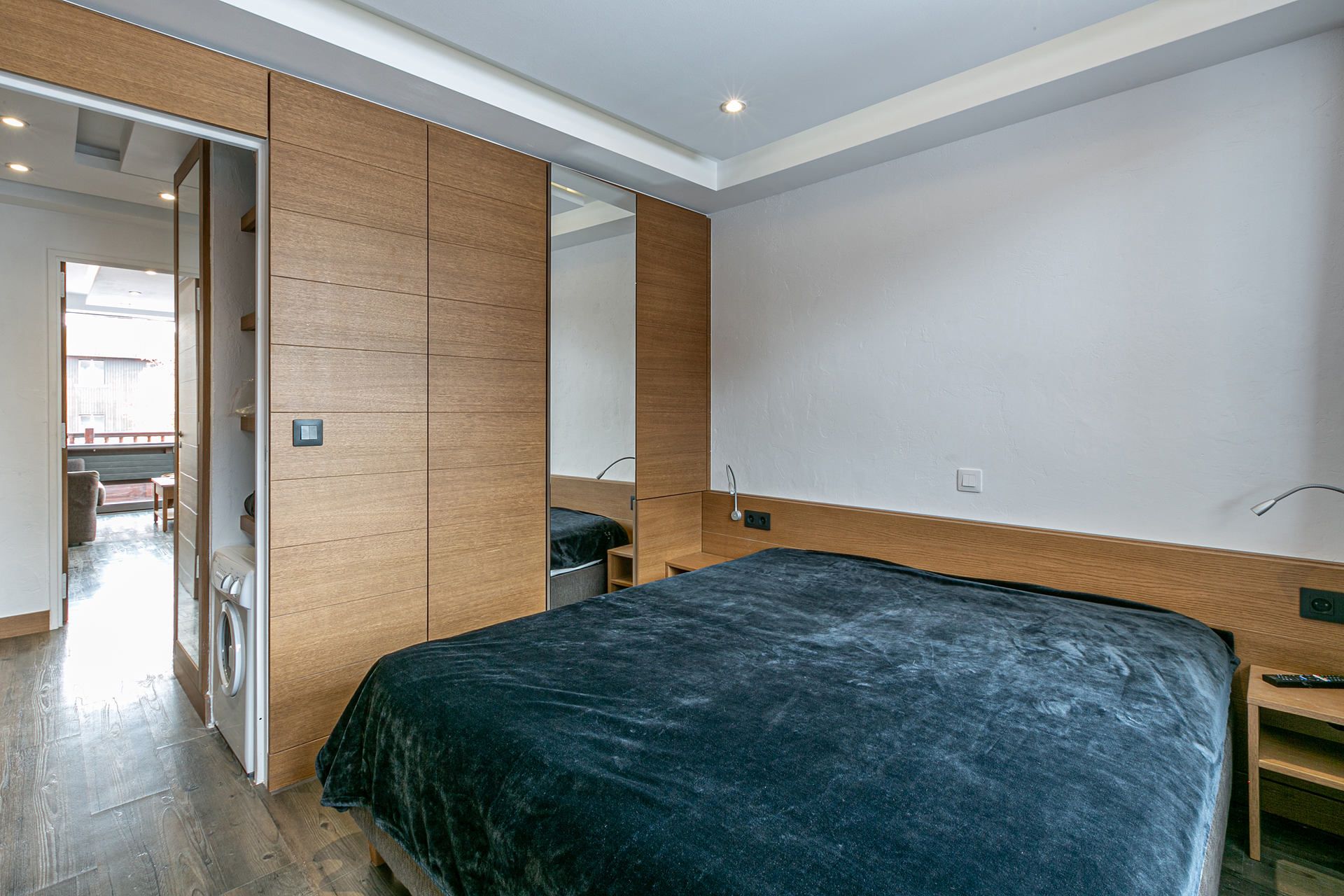 _lv_images__lot_0000060001_12_1456493