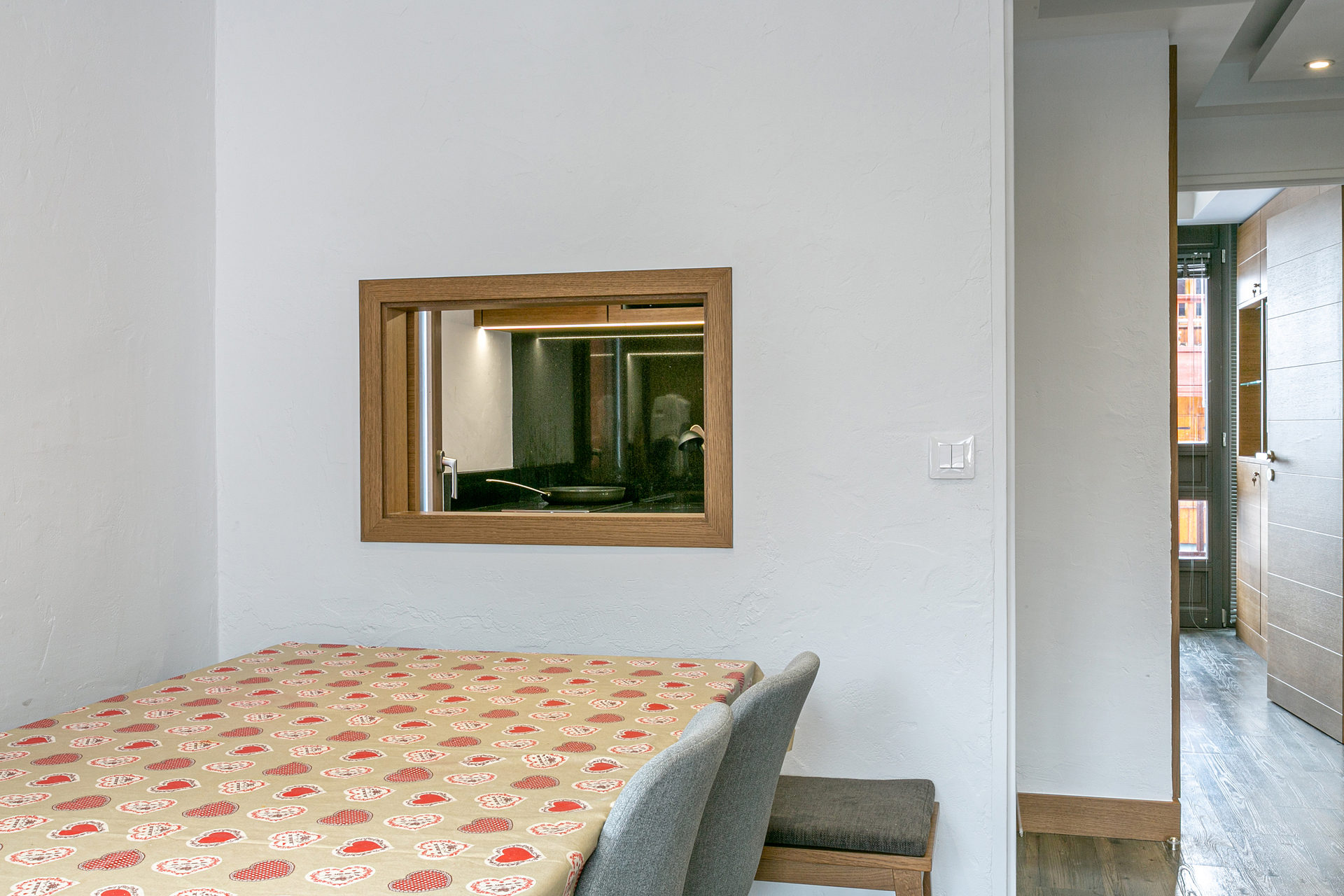 _lv_images__lot_0000060001_13_1456494