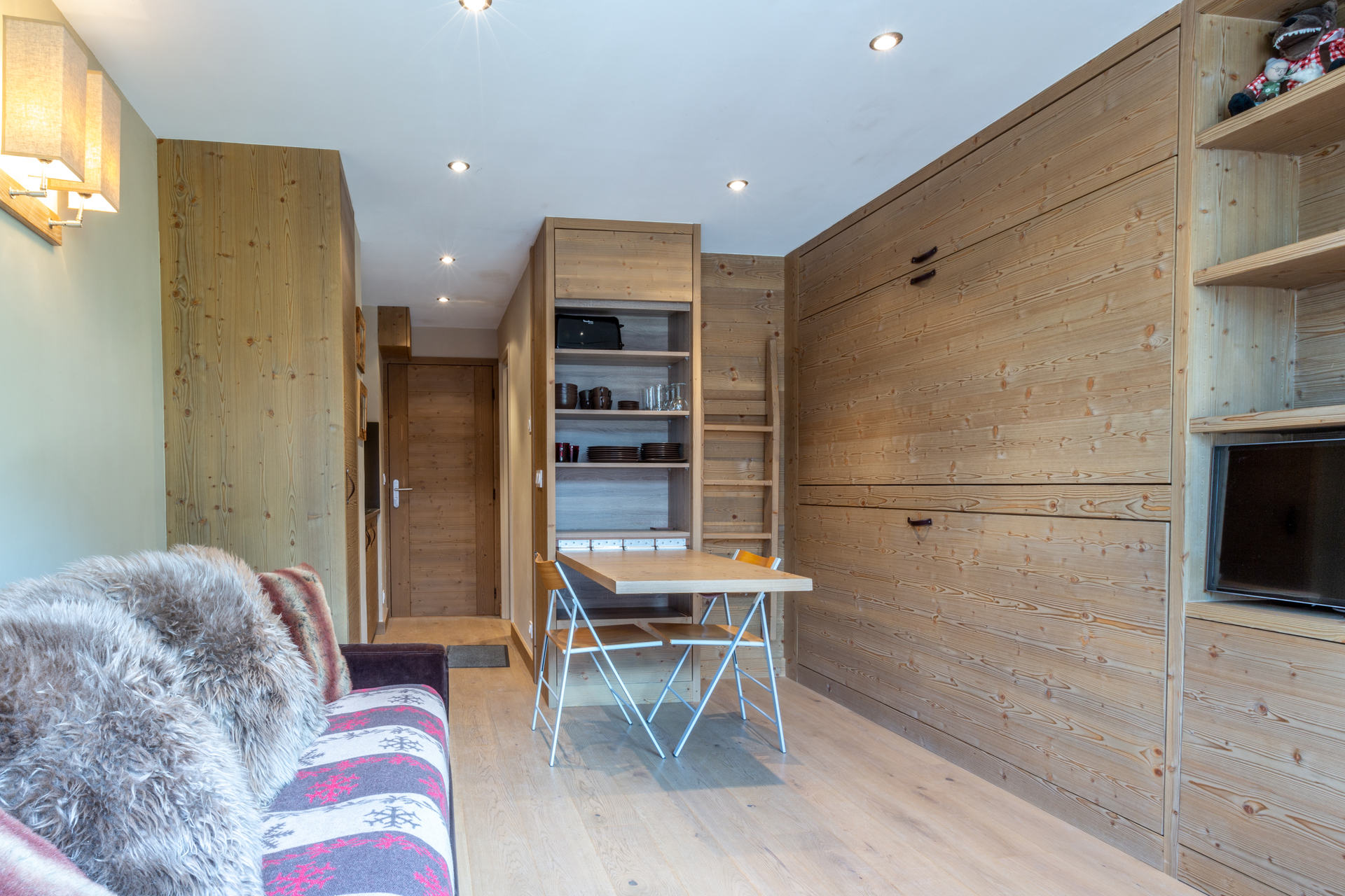 _lv_images__lot_0000060015_03_1456302