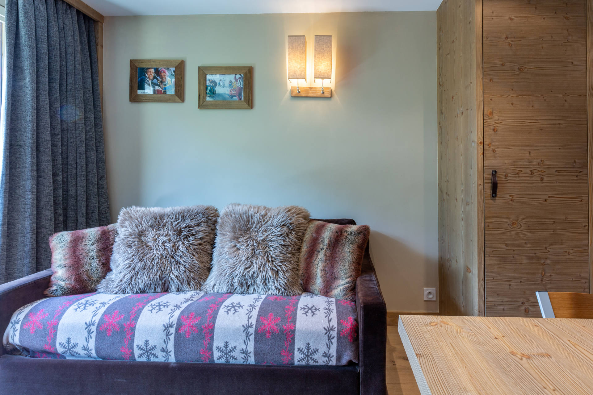 _lv_images__lot_0000060015_05_1456304