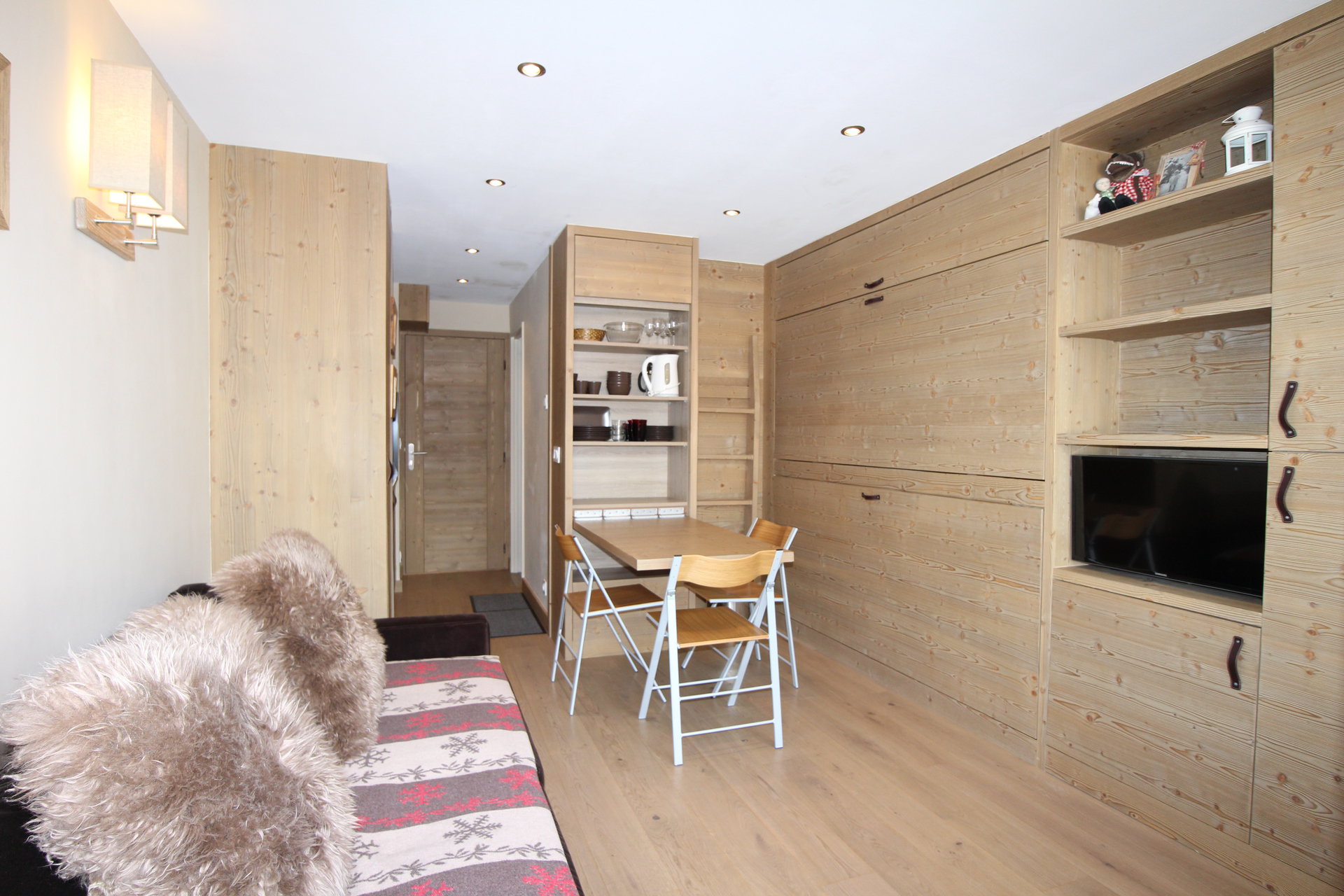 _lv_images__lot_0000060015_14_1456313