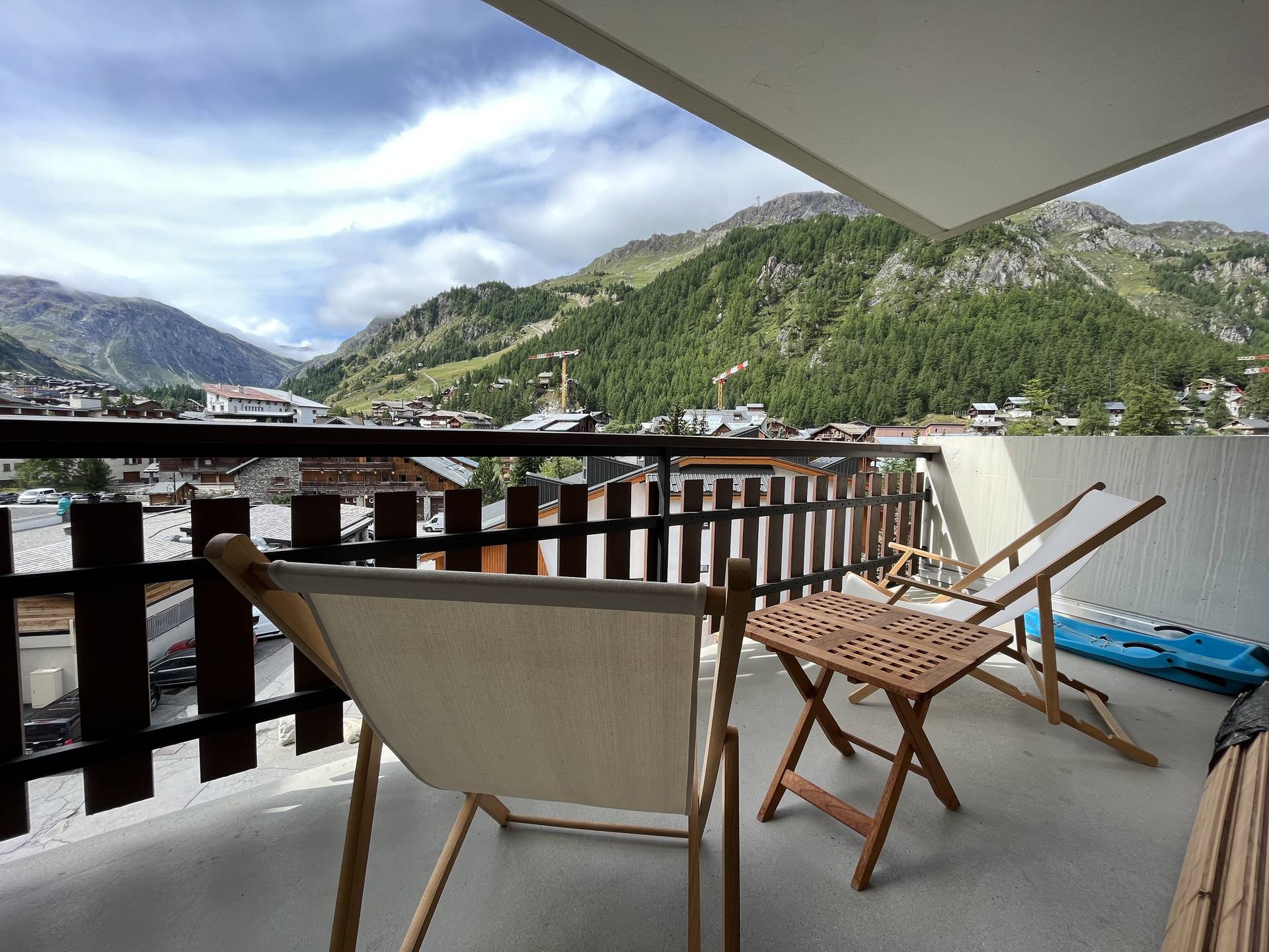 _lv_images__lot_0000100025_12_1458194