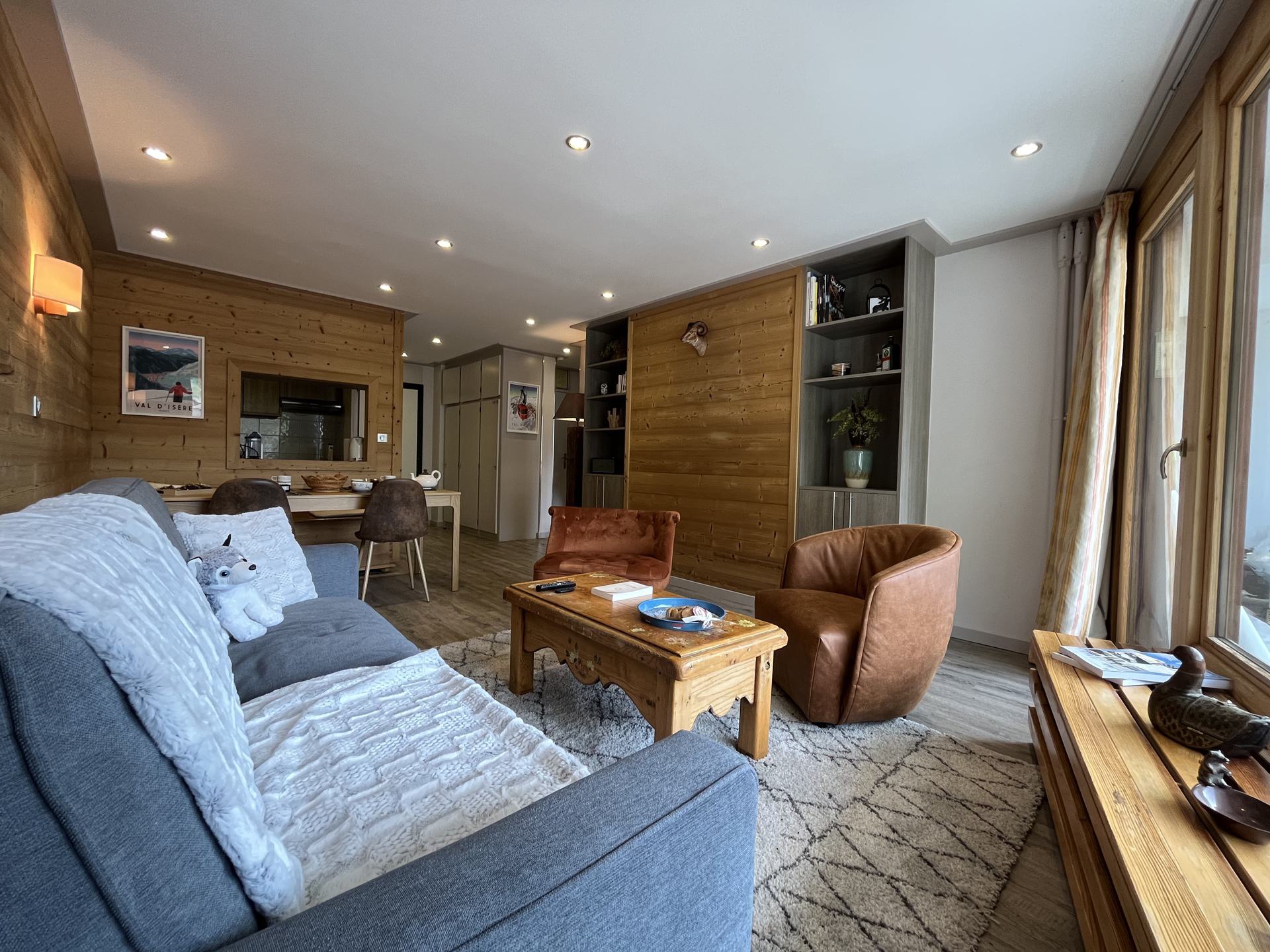 _lv_images__lot_0000100025_14_1458196