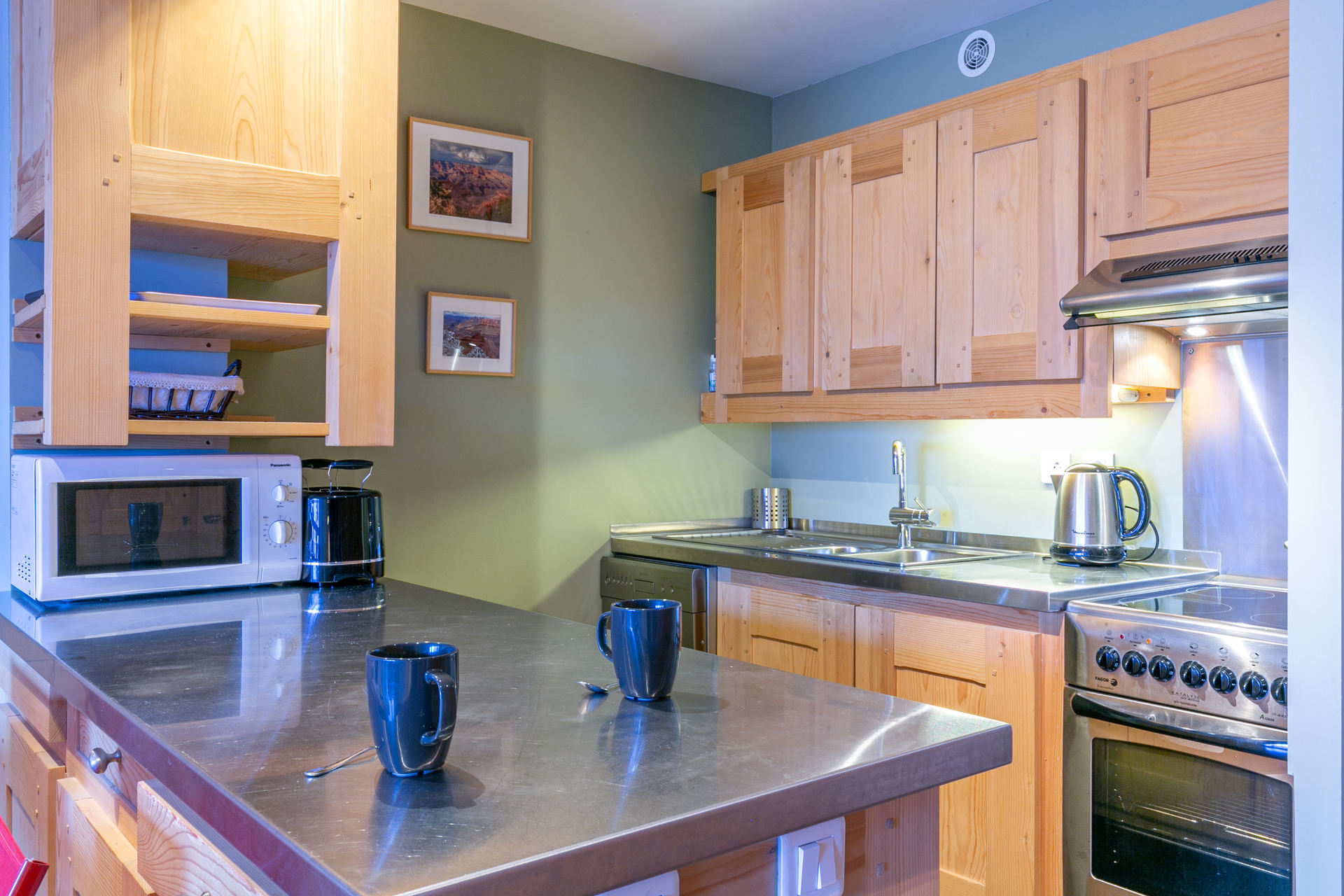 _lv_images__lot_0000100031_04_1455930