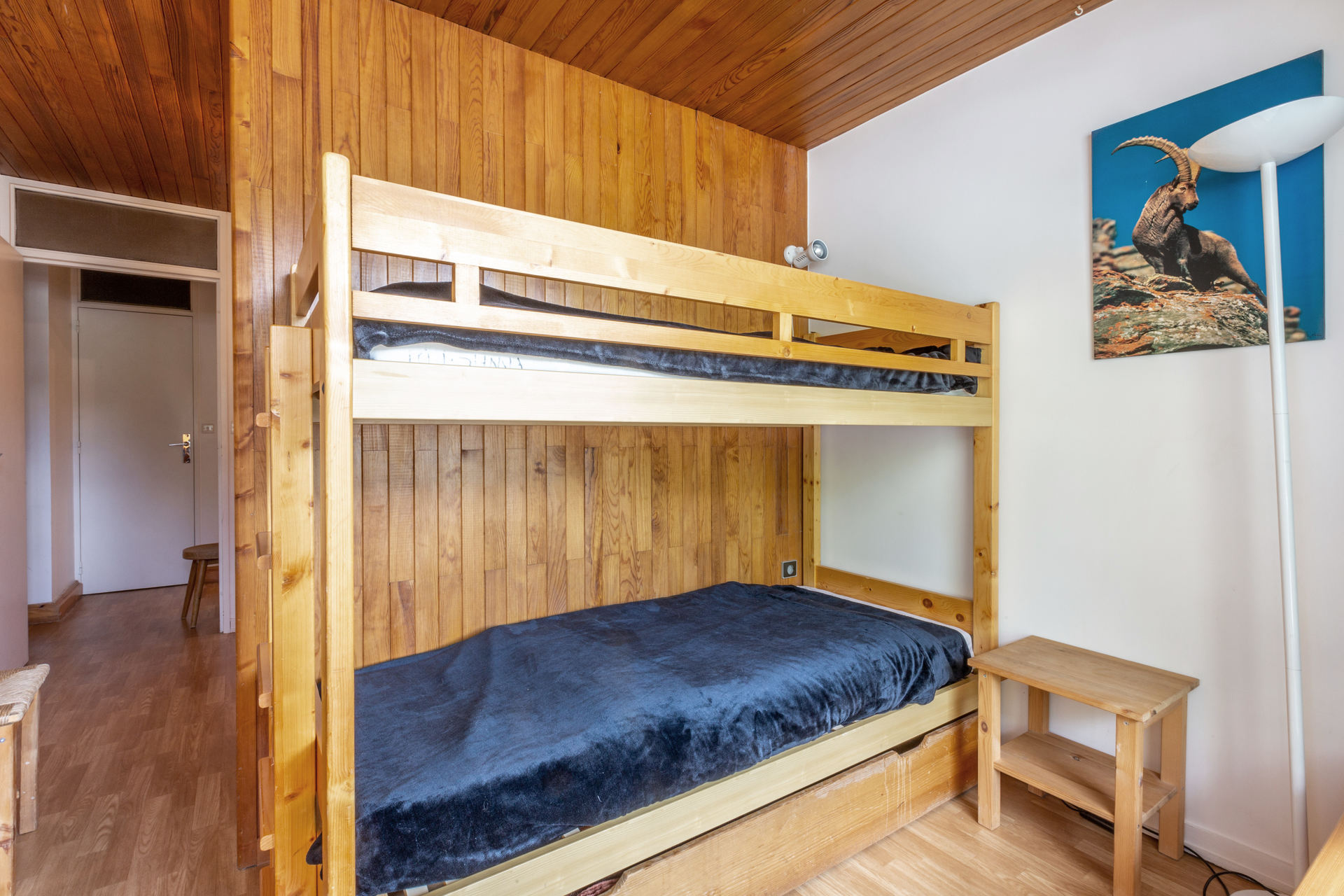 _lv_images__lot_0000100033_09_1455269