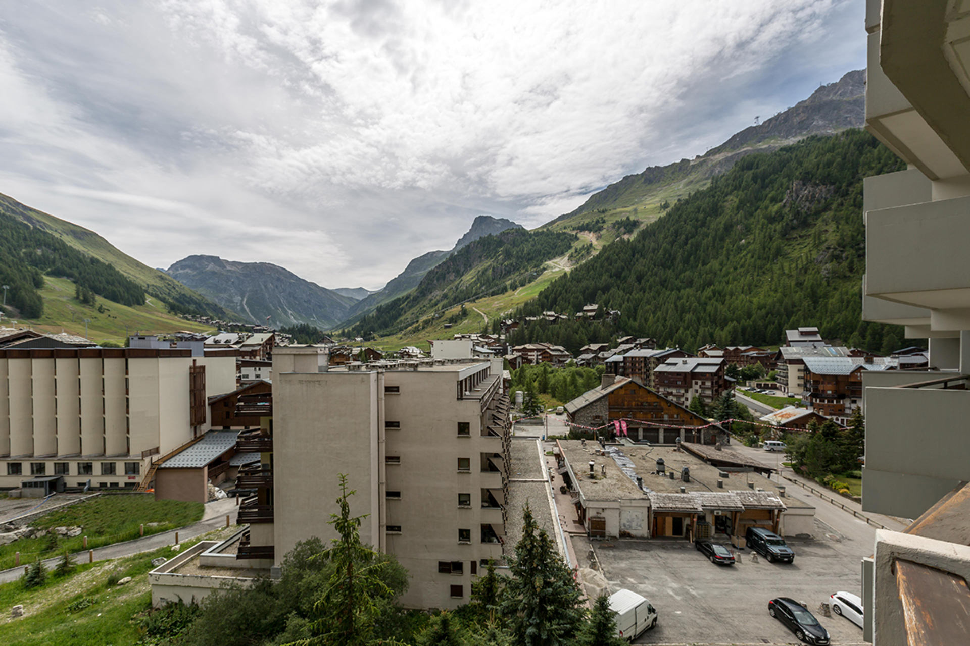 _lv_images__lot_0000100061_14_1457356