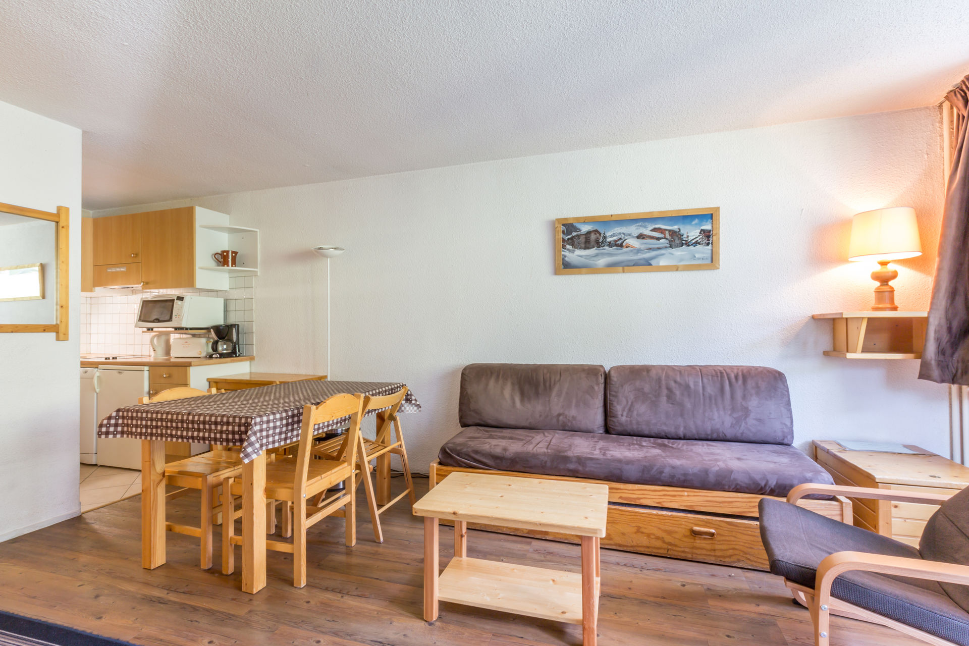 _lv_images__lot_0000120064_02_1458109