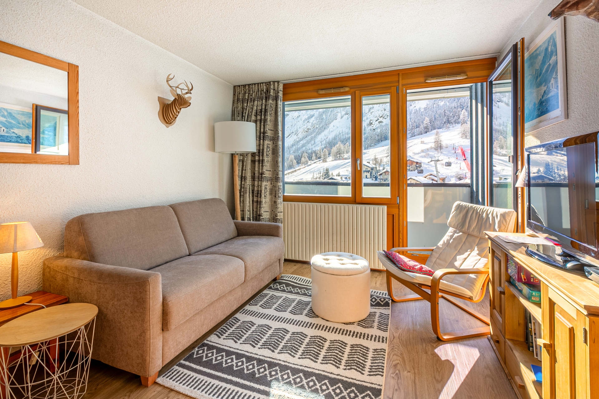 _lv_images__lot_0000120109_01_1455749