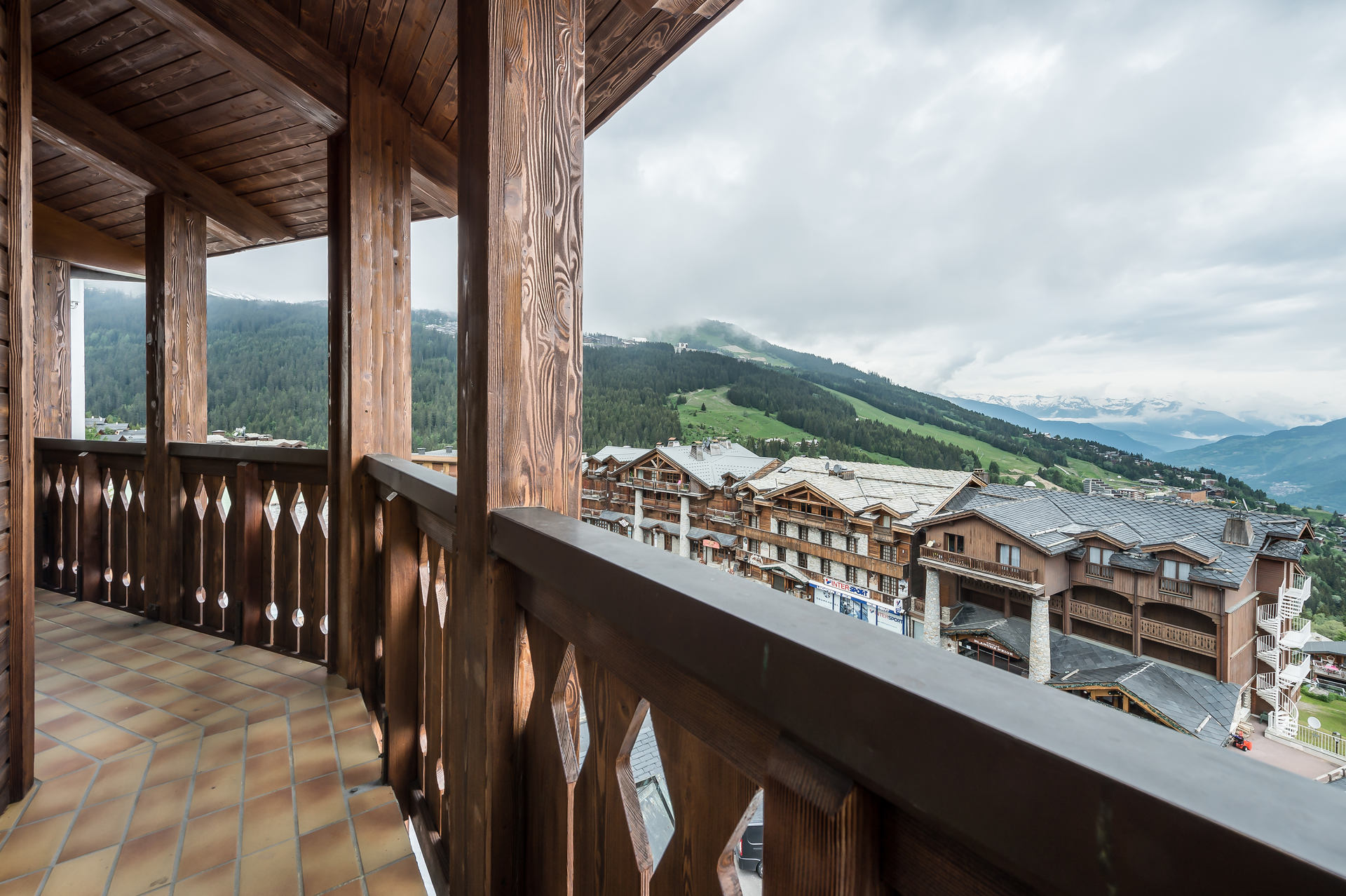 _lv_images__lot_0000130502_06_1446029