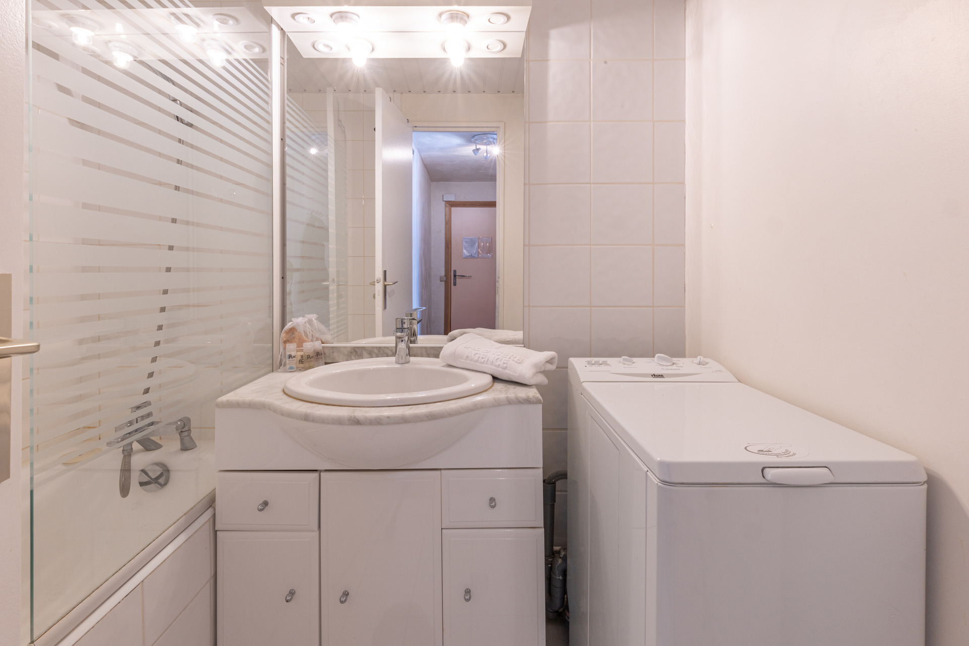 _lv_images__lot_0000140050_09_1455468