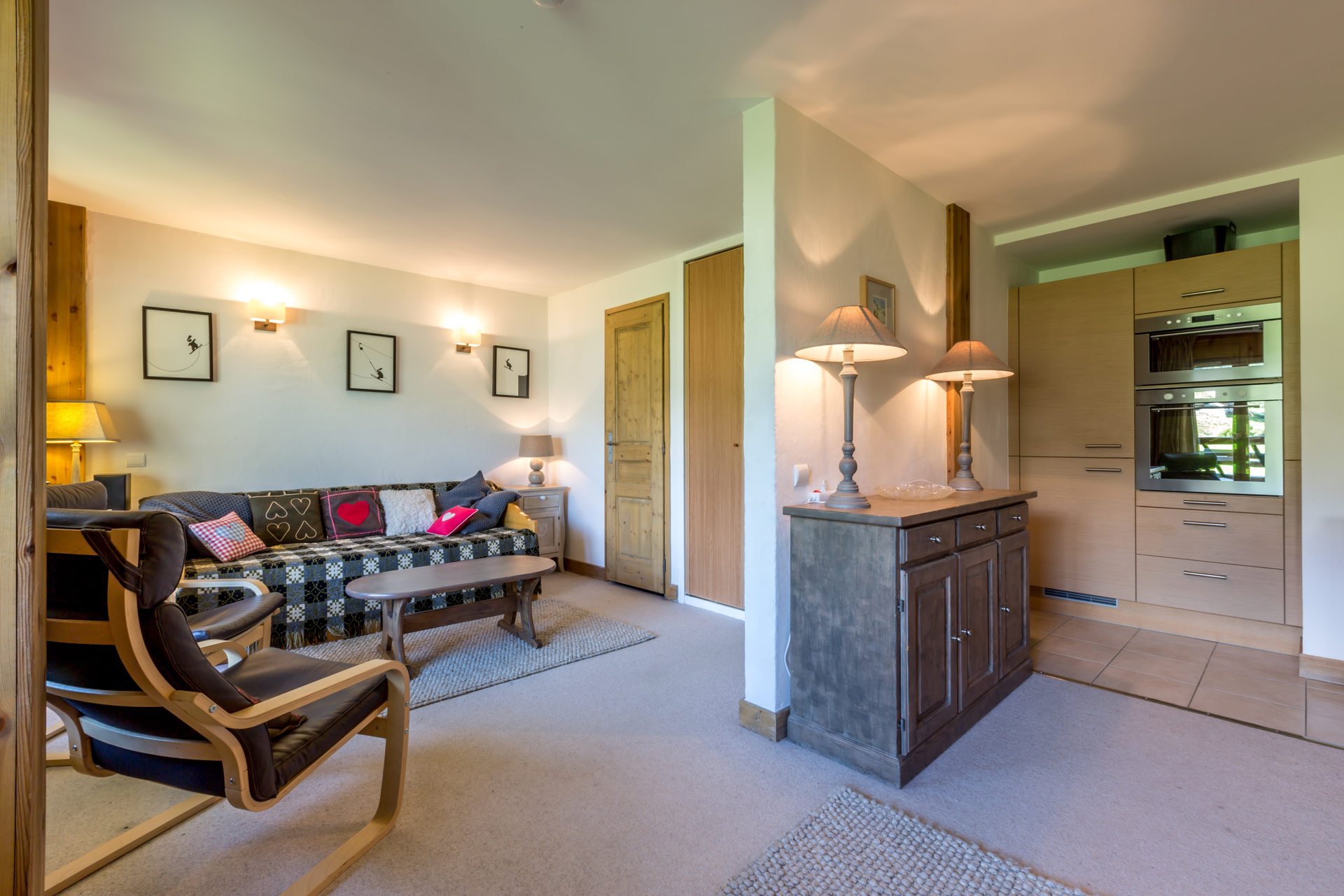 _lv_images__lot_0000140070_03_1455339