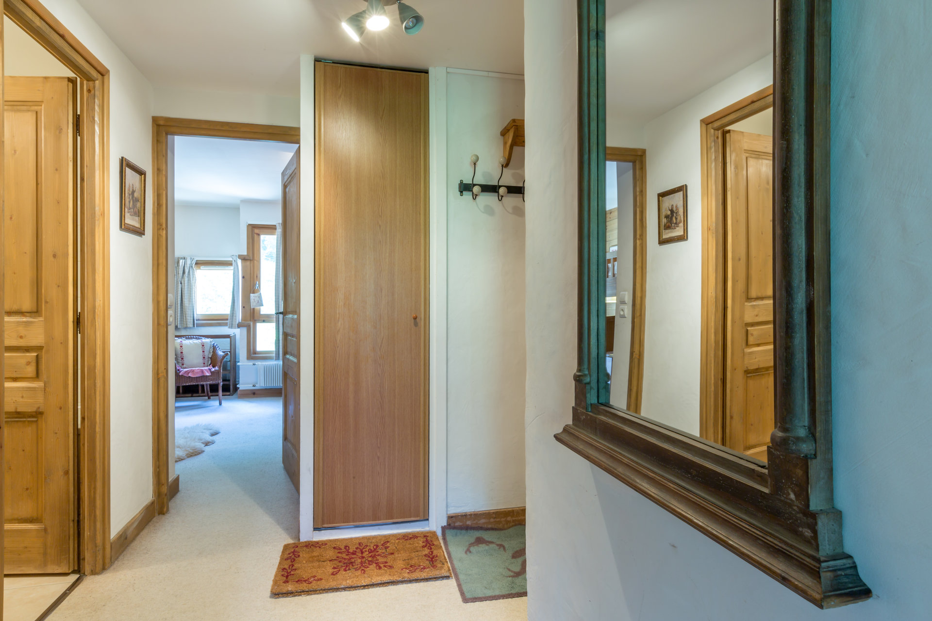 _lv_images__lot_0000140070_06_1455342