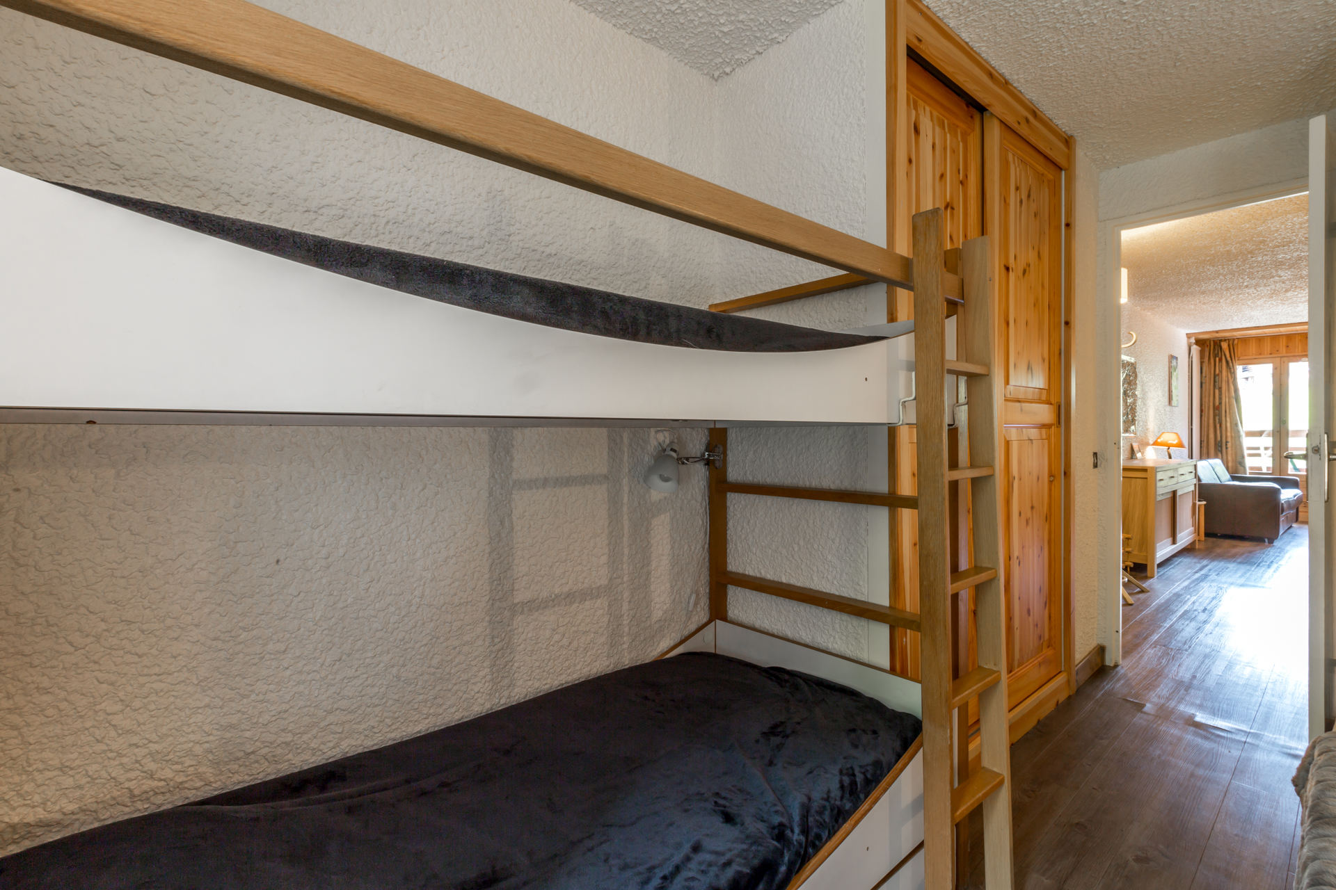 _lv_images__lot_0000140080_07_1457258