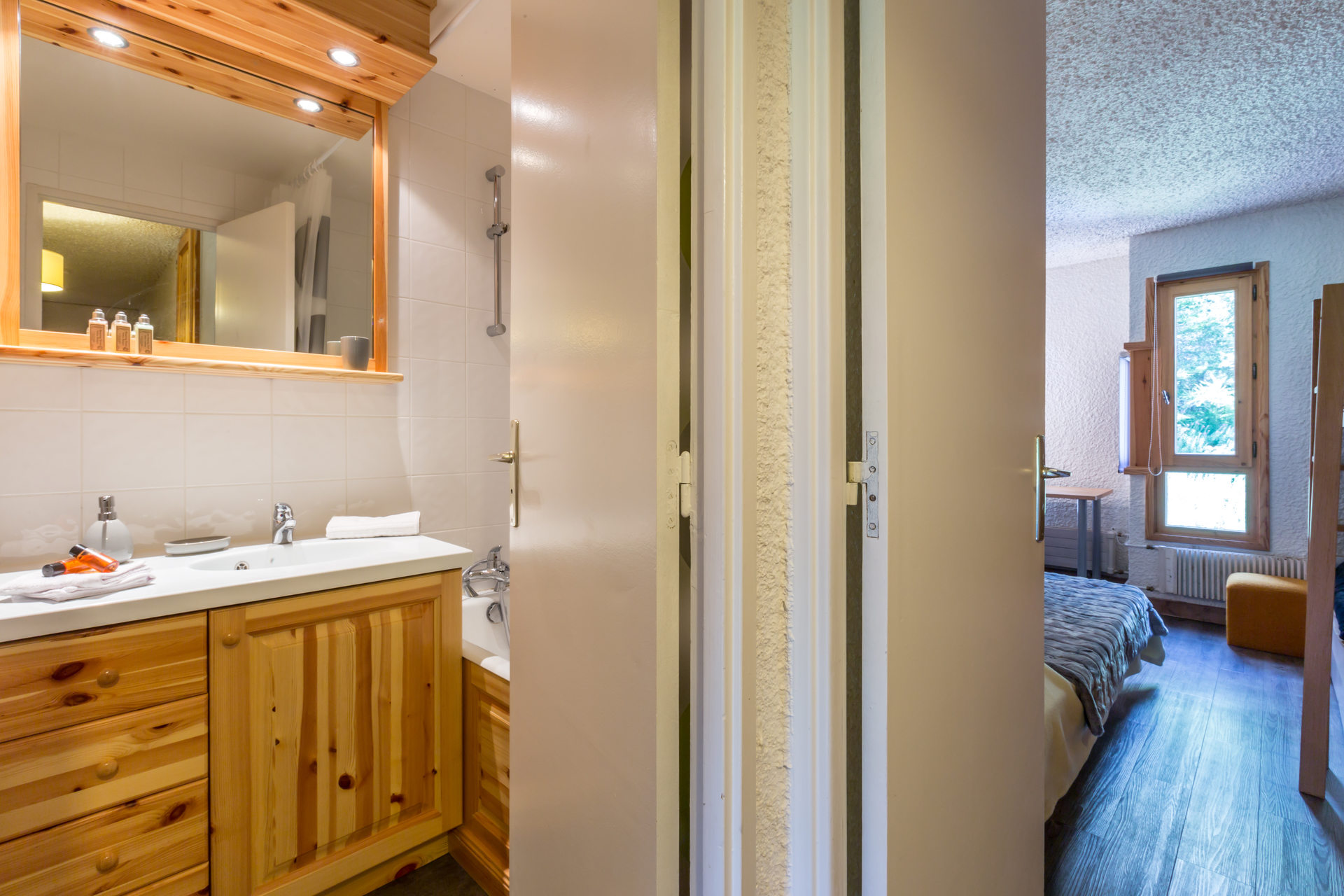 _lv_images__lot_0000140080_10_1457261