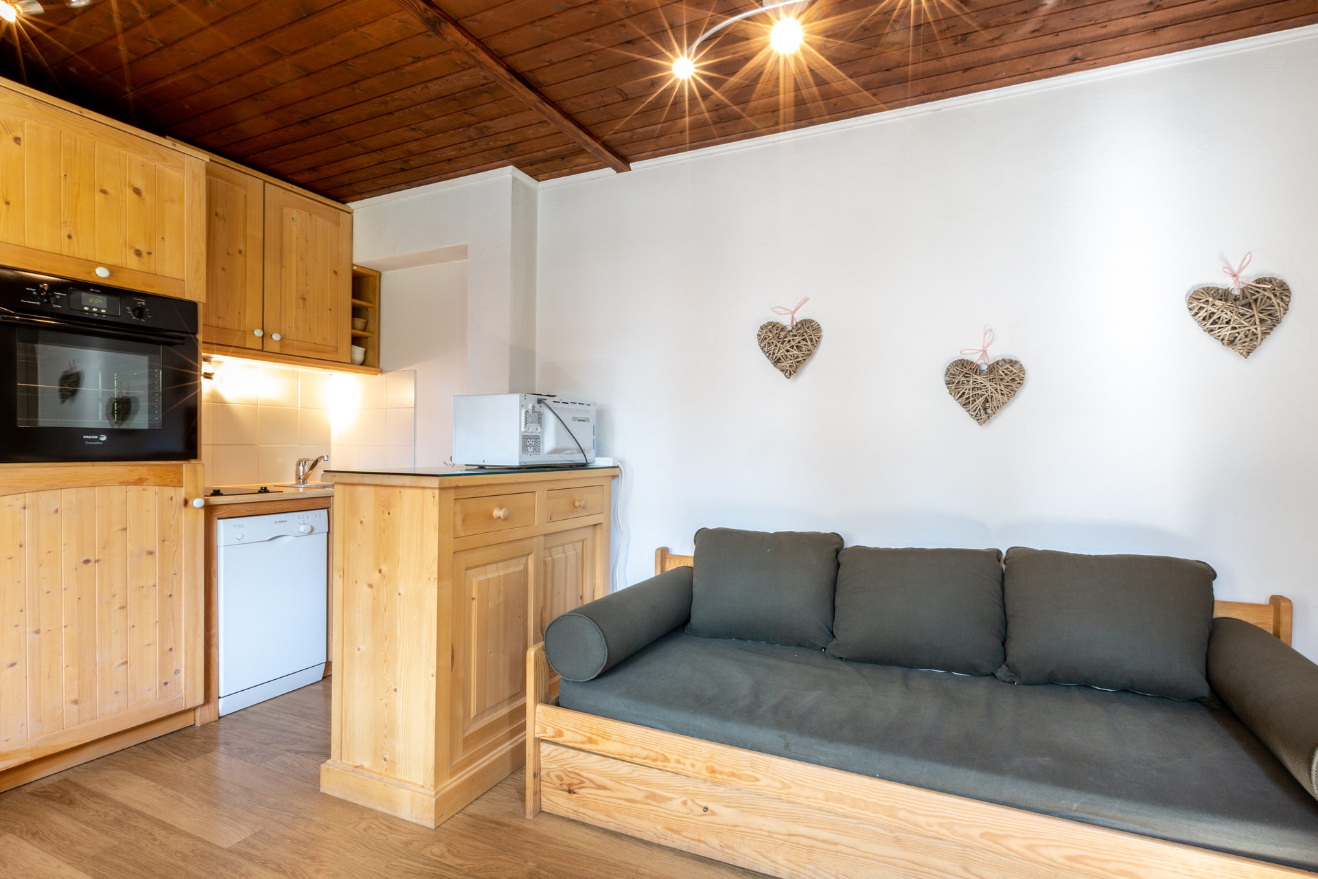 _lv_images__lot_0000150046_04_1458456