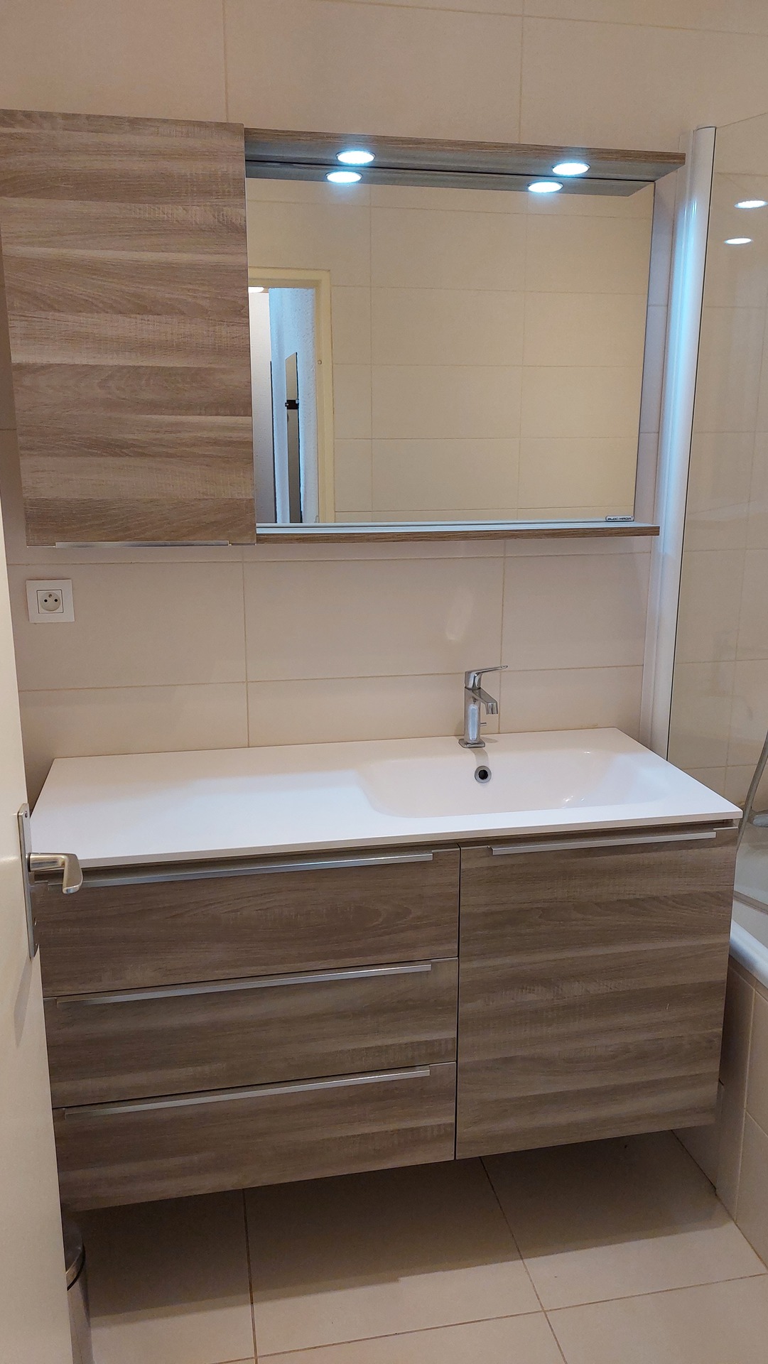 _lv_images__lot_0000180017_14_1455611