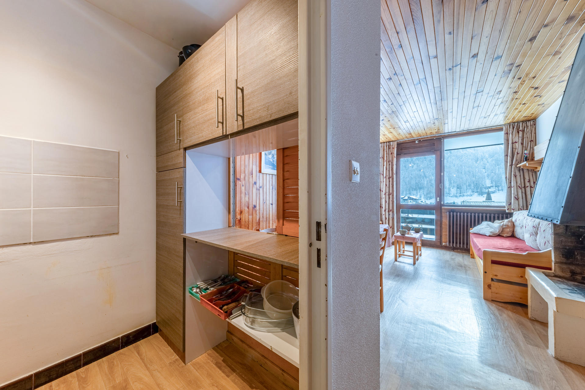 _lv_images__lot_0000180028_11_1456113