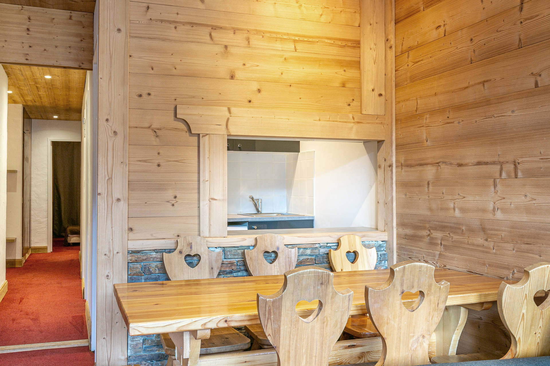 _lv_images__lot_0000200076_04_1457301