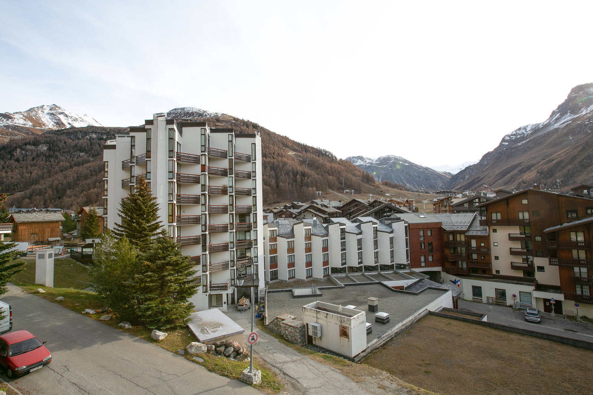 _lv_images__lot_0000200076_14_1457311