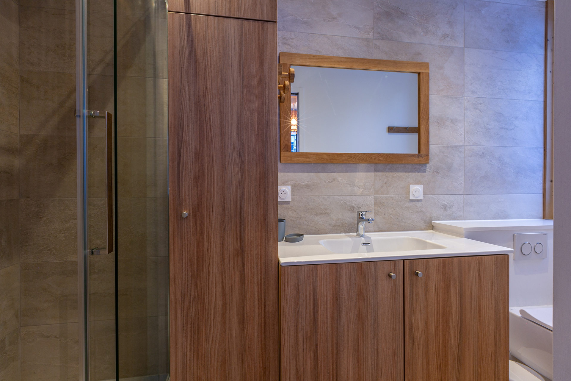 _lv_images__lot_0000200094_14_1456418