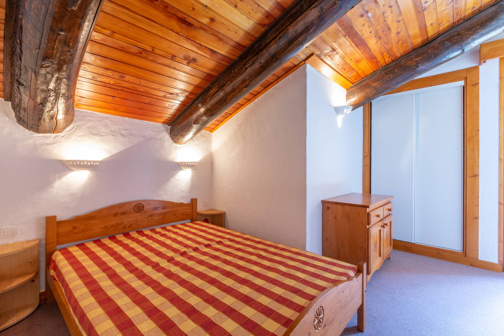 _lv_images__lot_0000210042_07_1455252