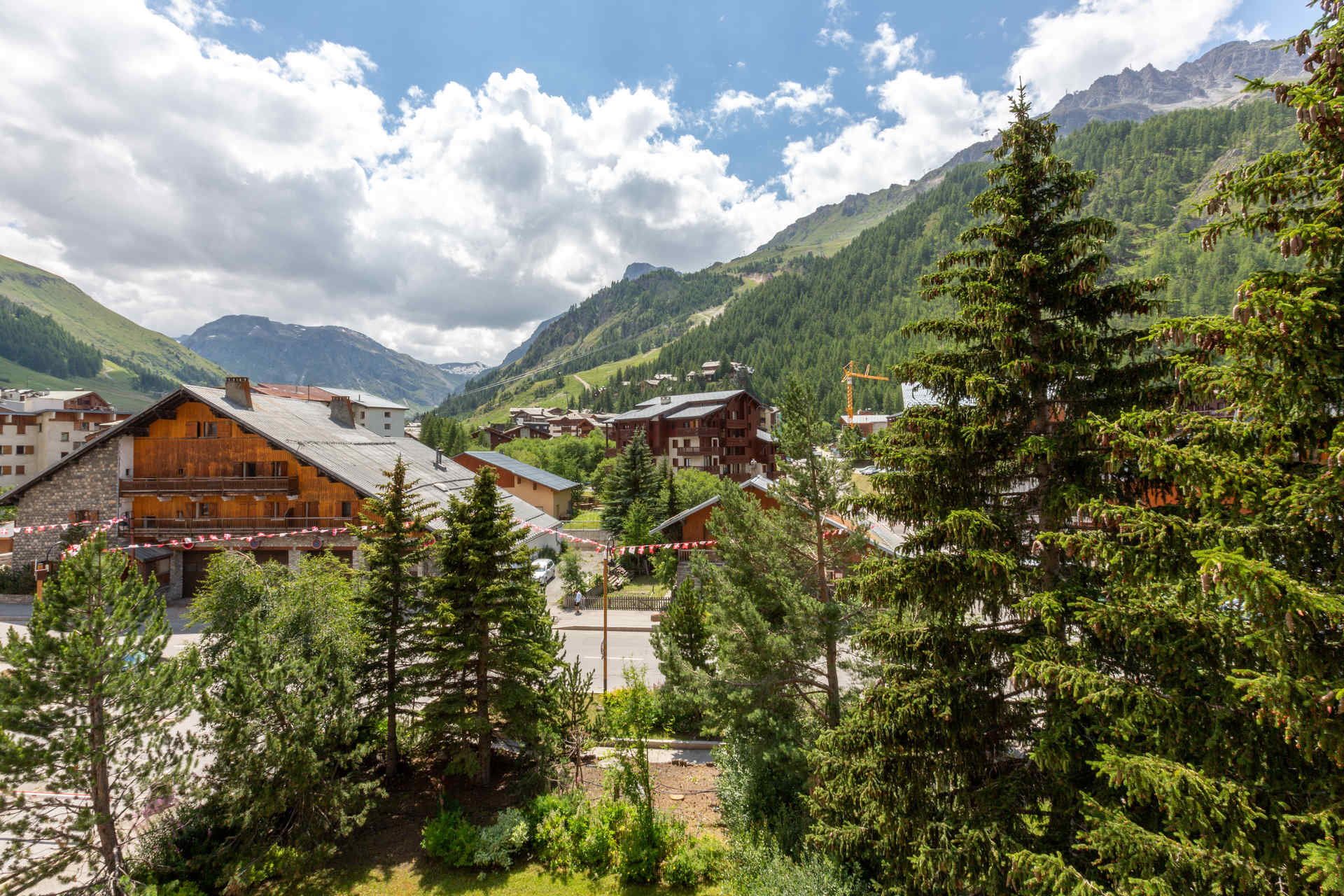 _lv_images__lot_0000210042_12_1455257