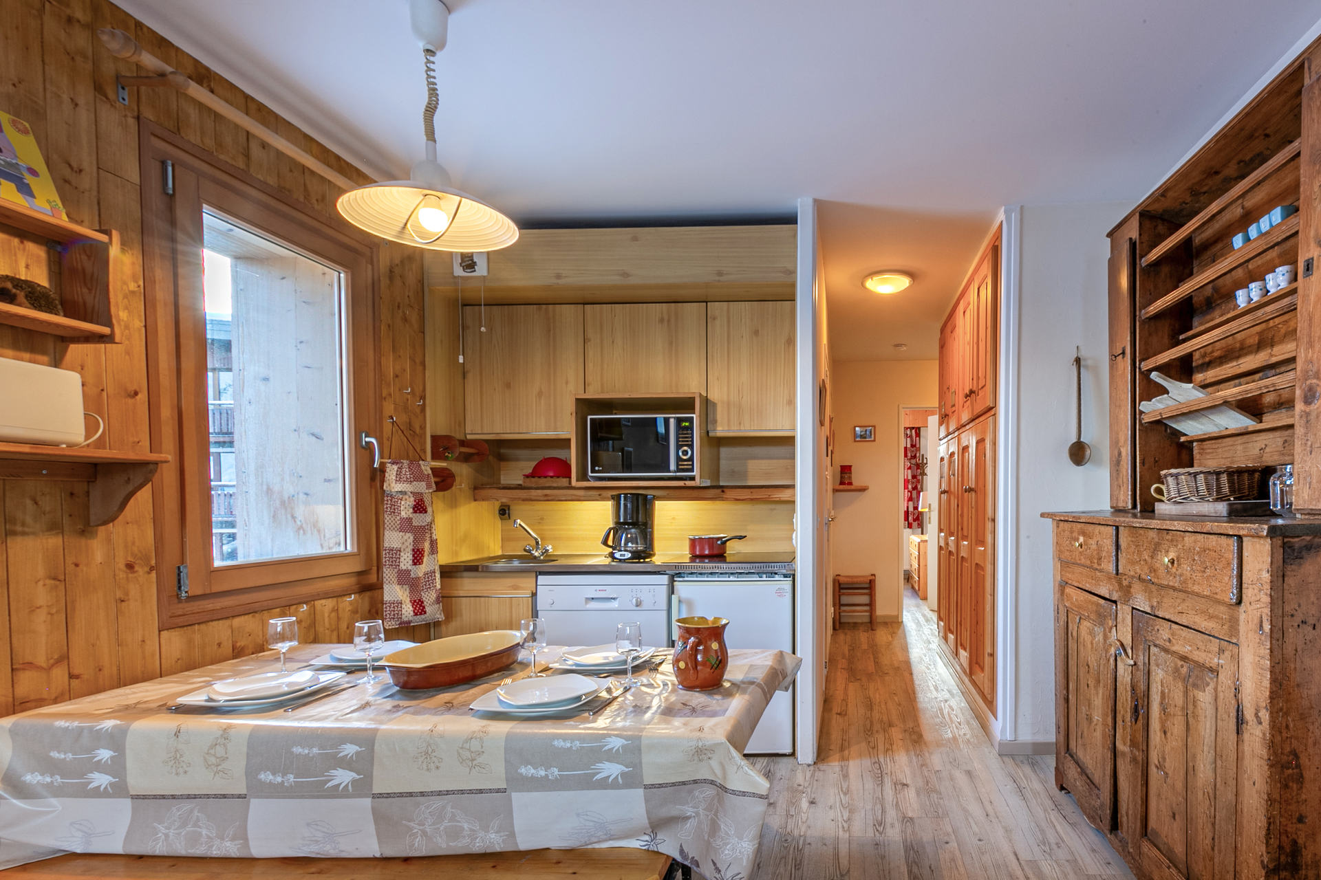 _lv_images__lot_0000220030_05_1457424