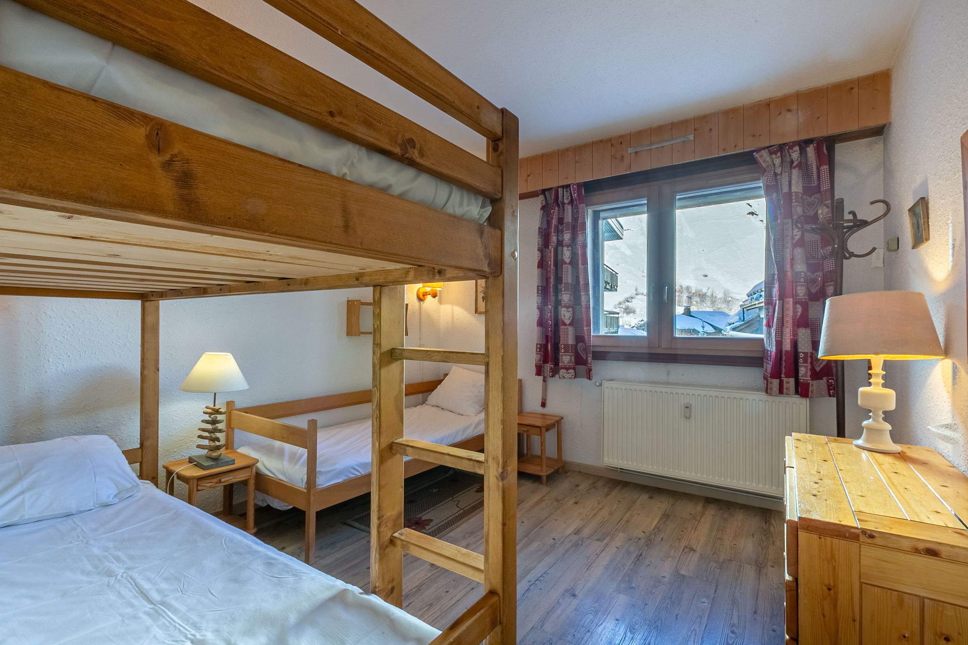 _lv_images__lot_0000220030_07_1457426