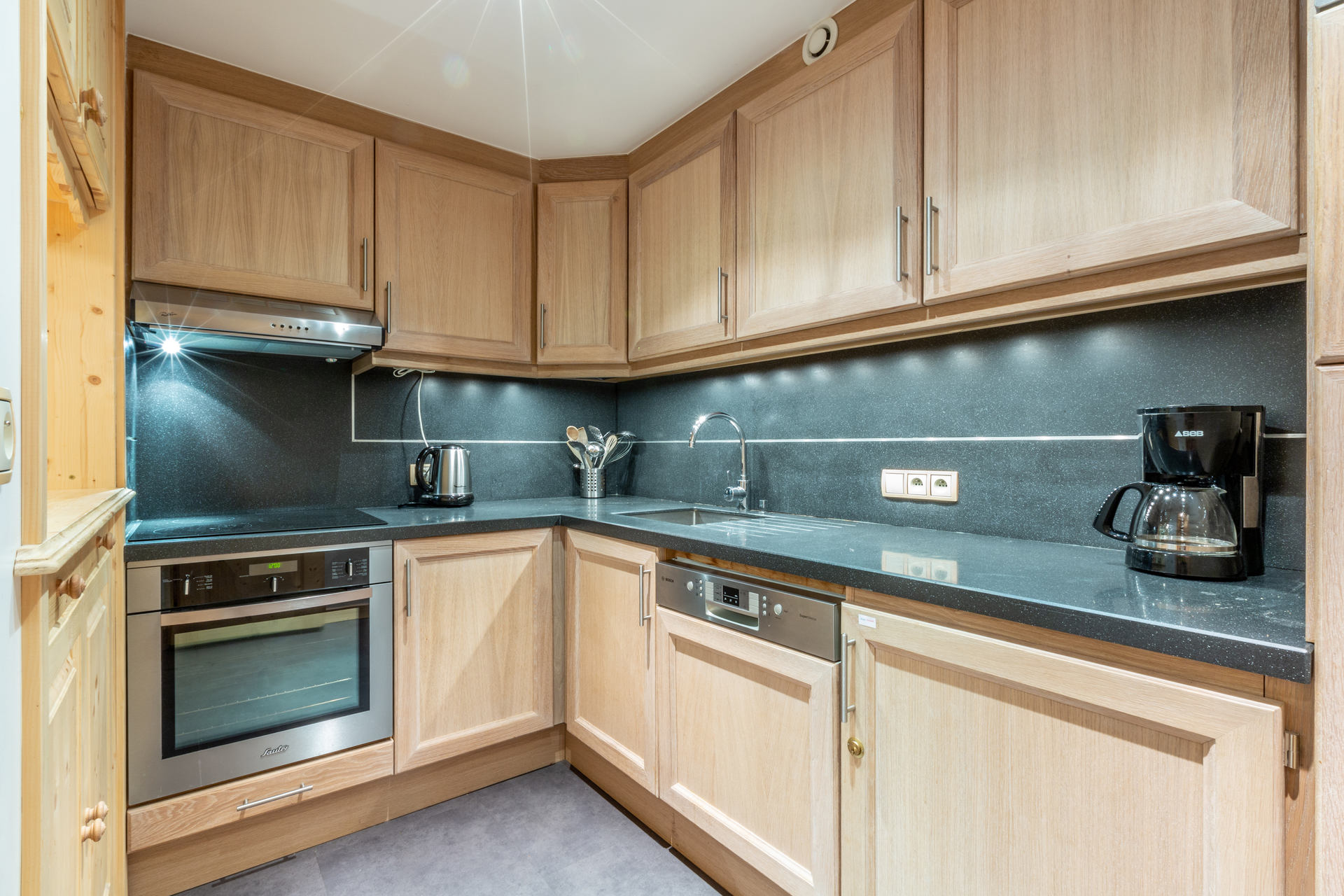 _lv_images__lot_0000230026_07_1455073