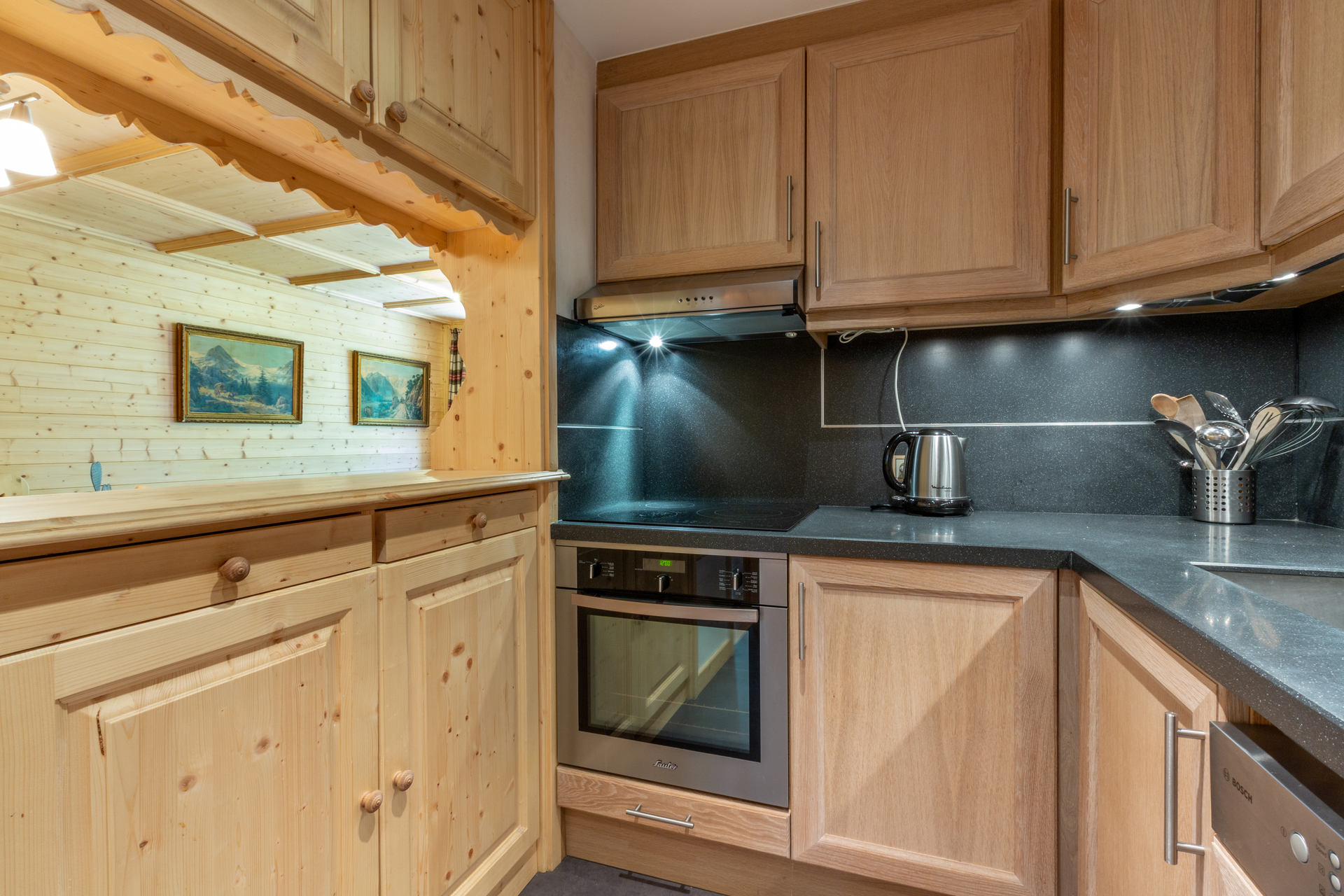 _lv_images__lot_0000230026_08_1455074