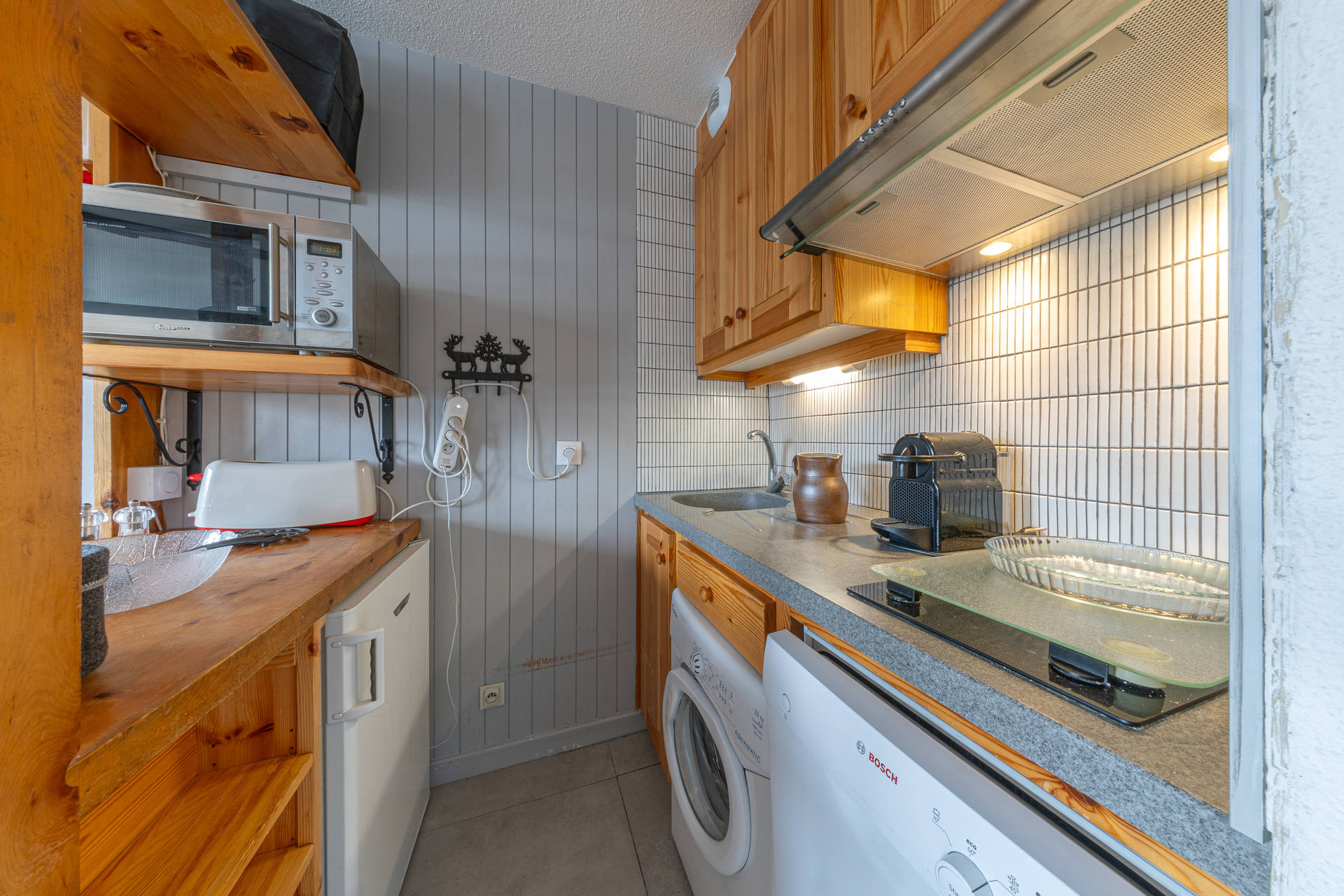 _lv_images__lot_0000240033_05_1456501