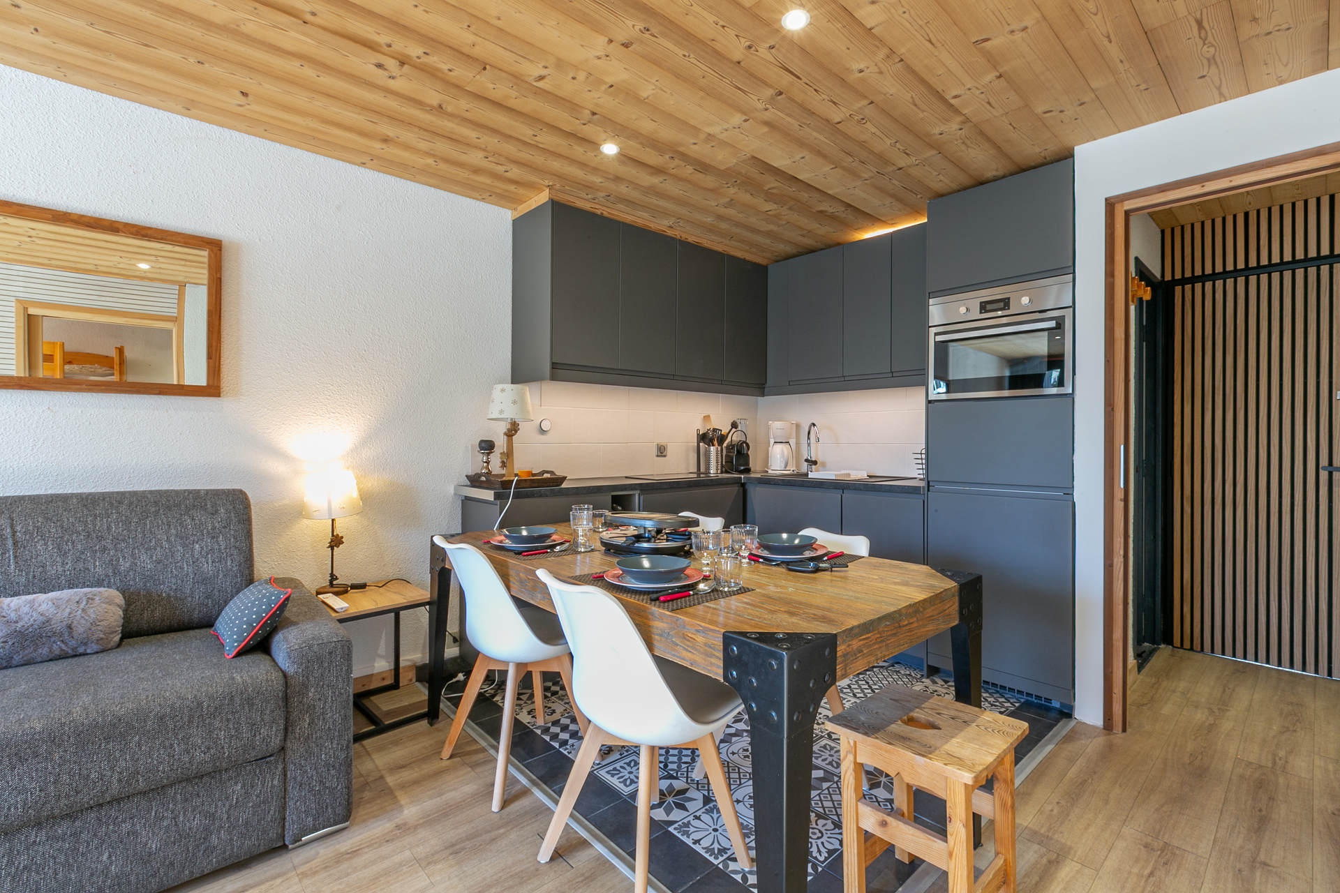 _lv_images__lot_0000240072_04_1455631