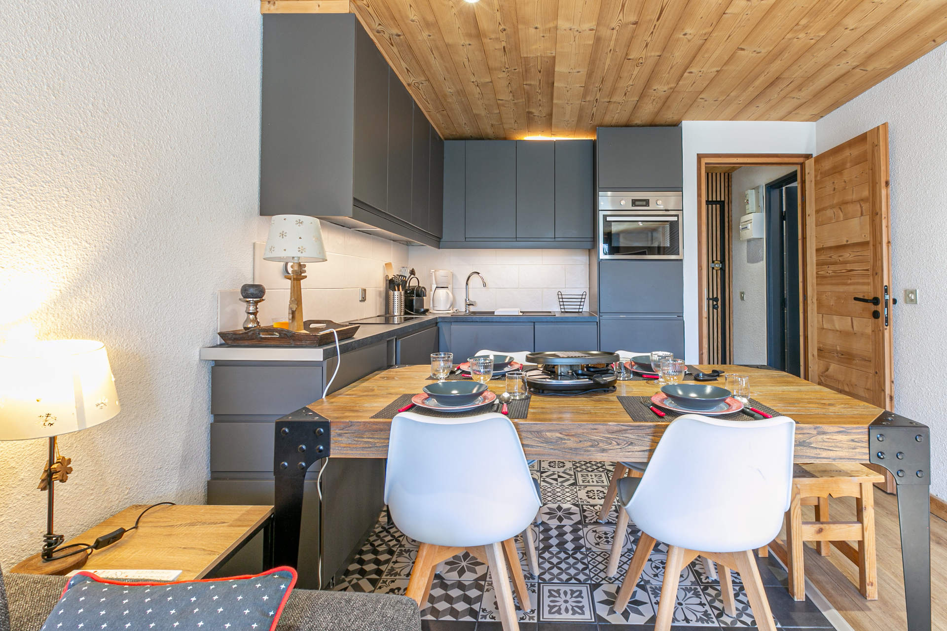 _lv_images__lot_0000240072_06_1455633