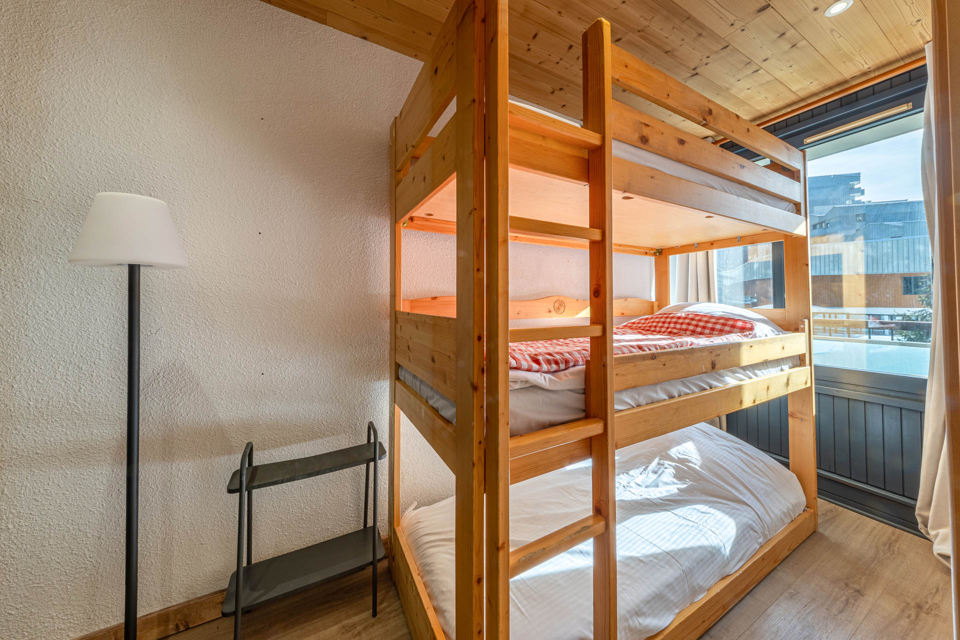 _lv_images__lot_0000240072_09_1455636