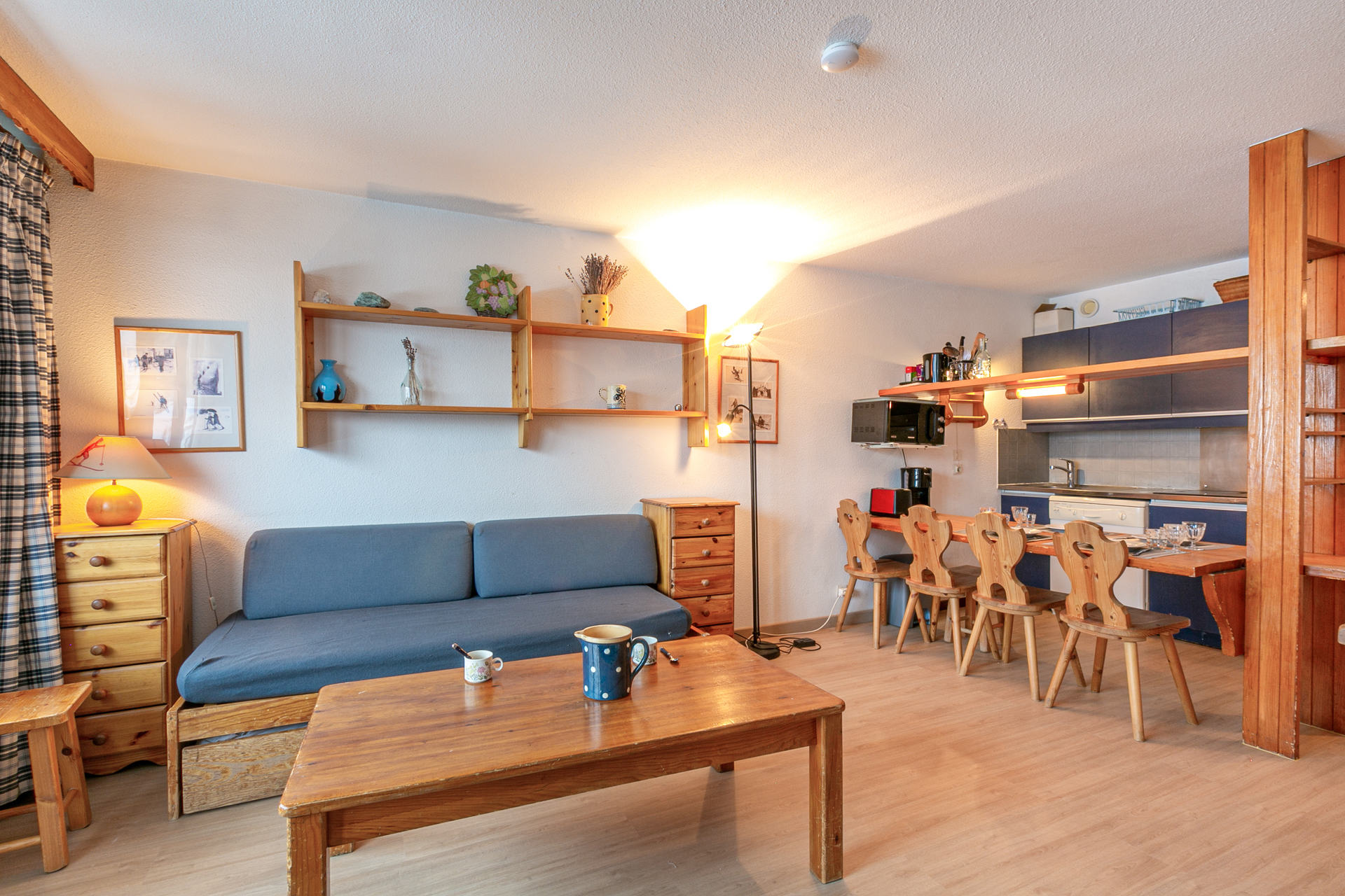 _lv_images__lot_0000240078_02_1457770