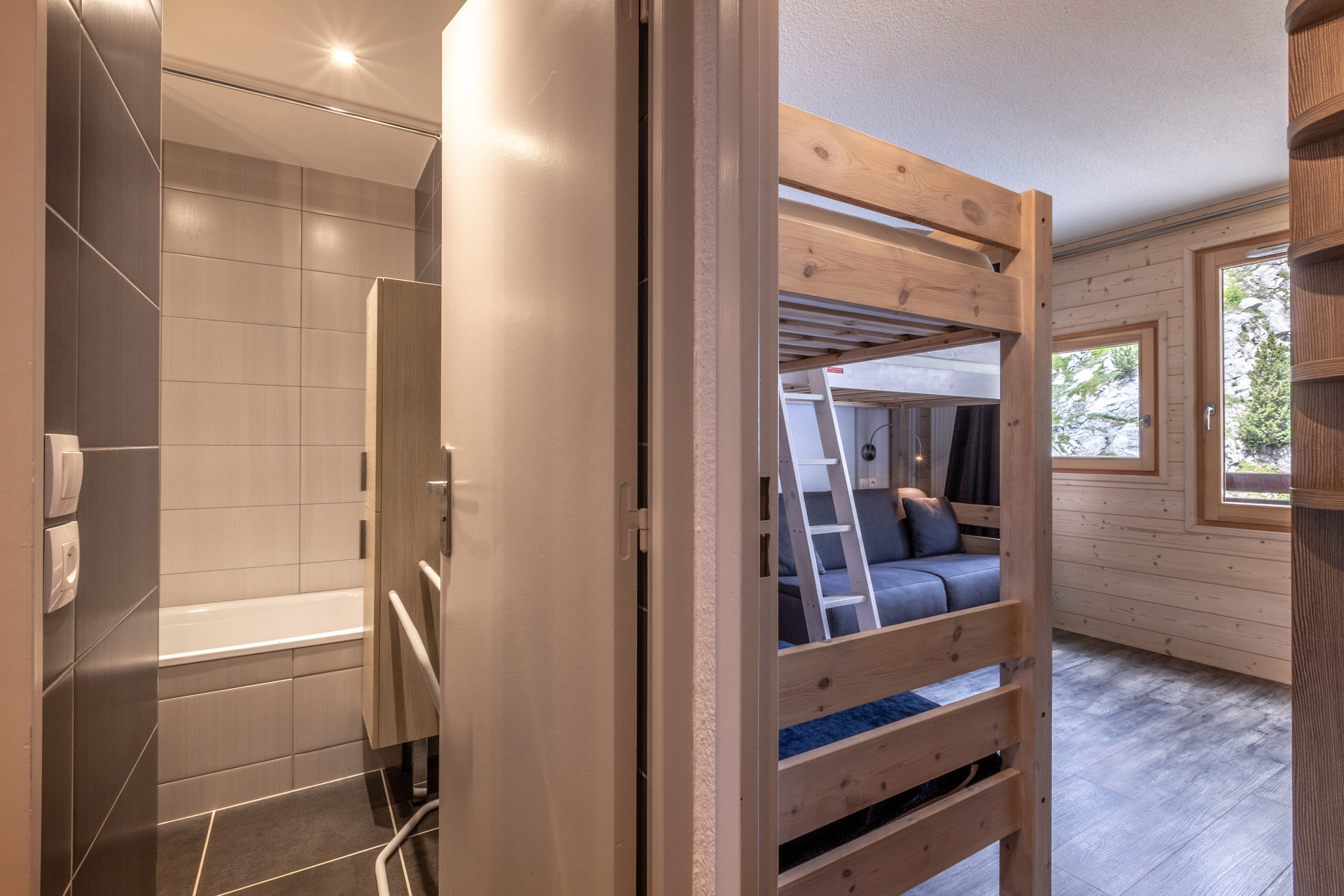 _lv_images__lot_0000240084_09_1455499