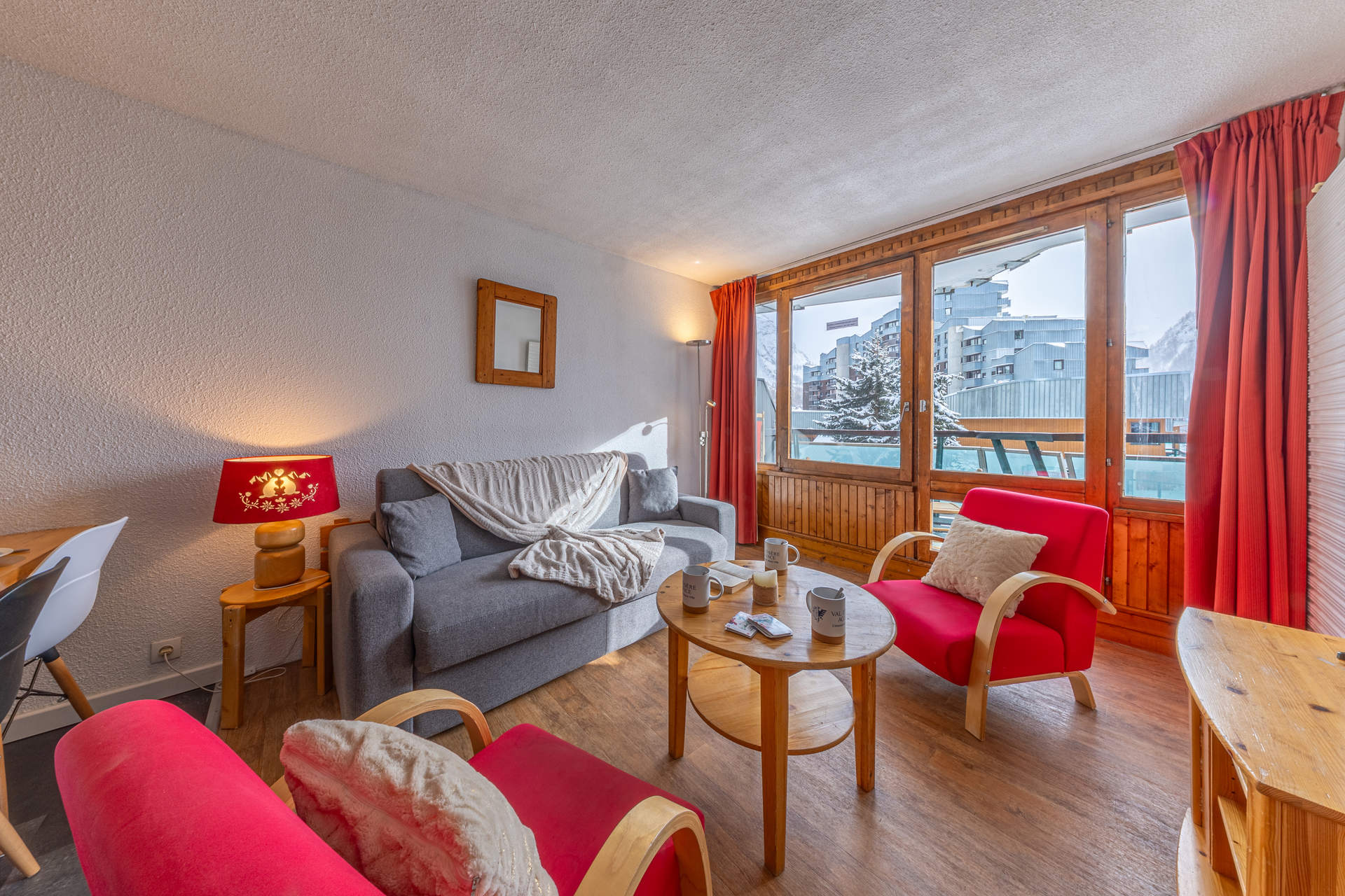 _lv_images__lot_0000240091_01_1455125