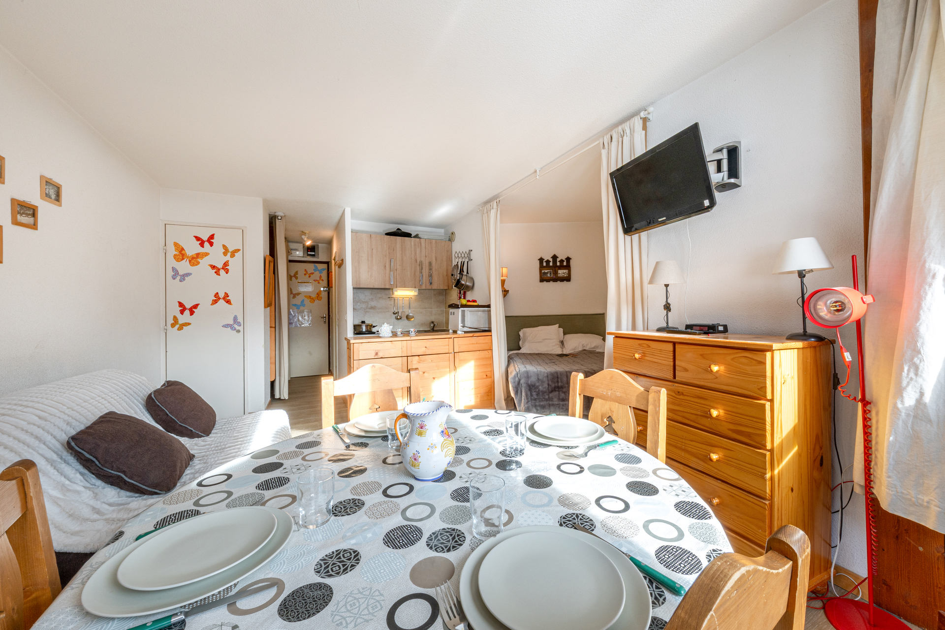 _lv_images__lot_0000240098_06_1458307