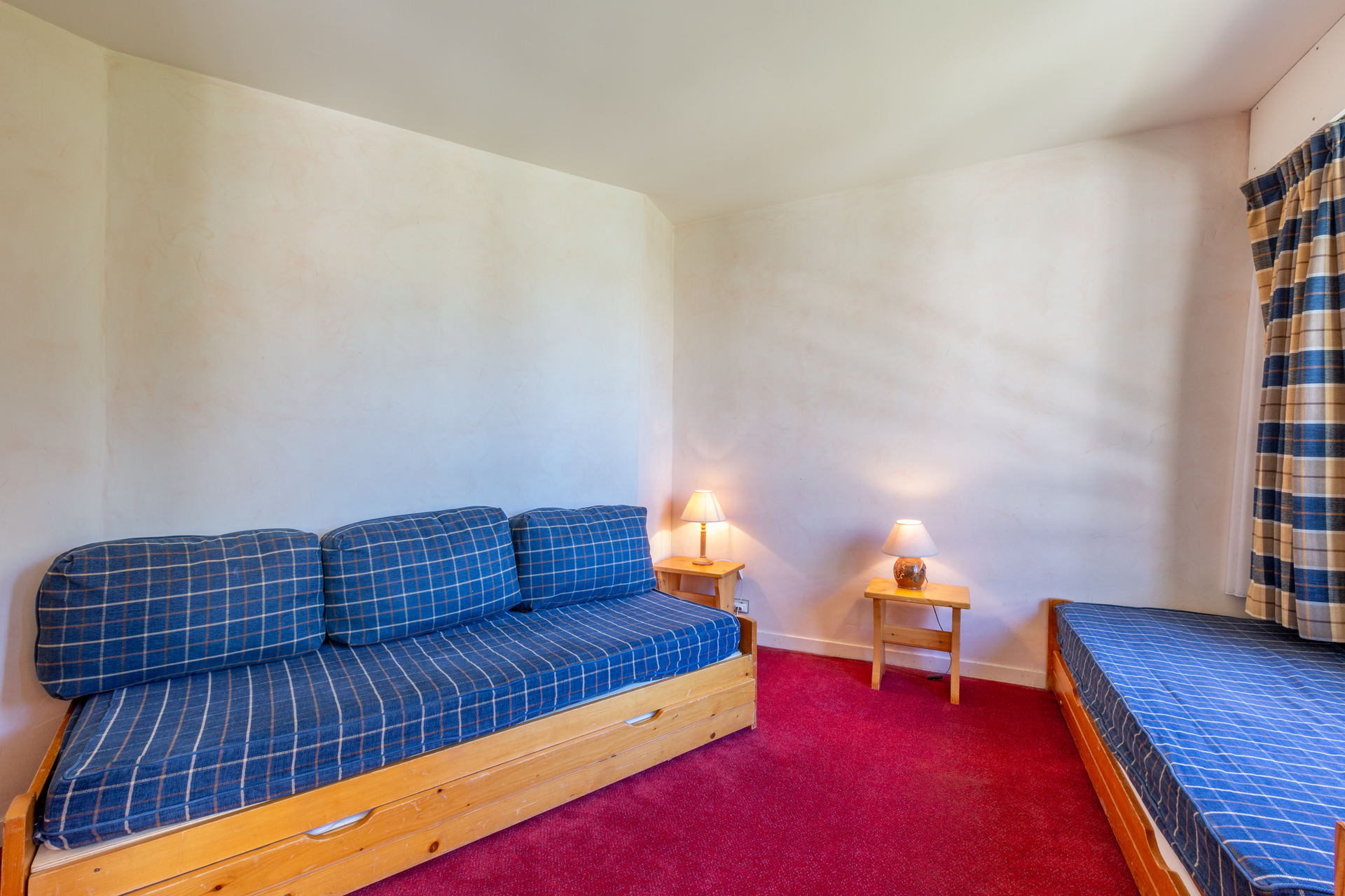 _lv_images__lot_0000250009_03_1456332